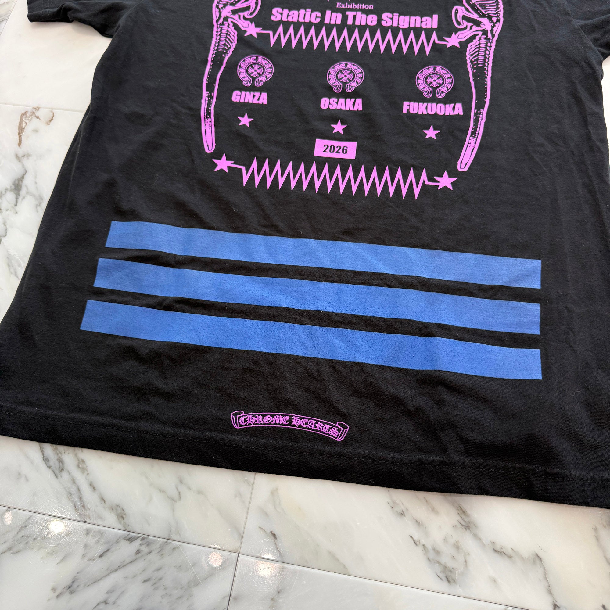 CHROME HEARTS FOTI "Static In The Signal 2026" Exhibition Jarvis Tee Size L クロムハーツ フォティ "スタティック イン ザ シグナル 2026" エキジビション ジャービス  Tシャツ サイズL
