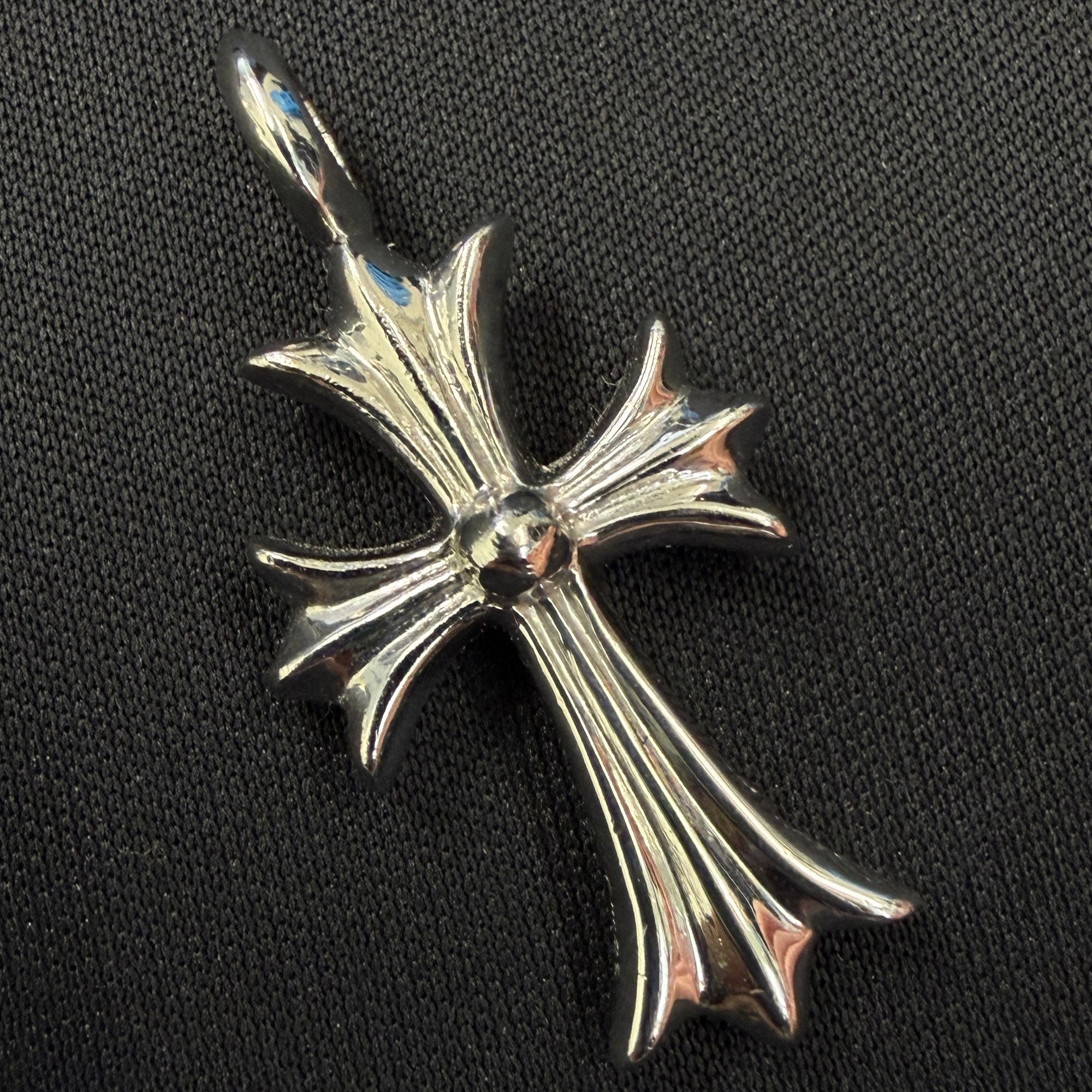 Chrome Hearts タイニークロス ブルーサファイア CHROME HEARTS 18K WG Tiny Fat Cross Pave Blue Sapphire Pendant Top