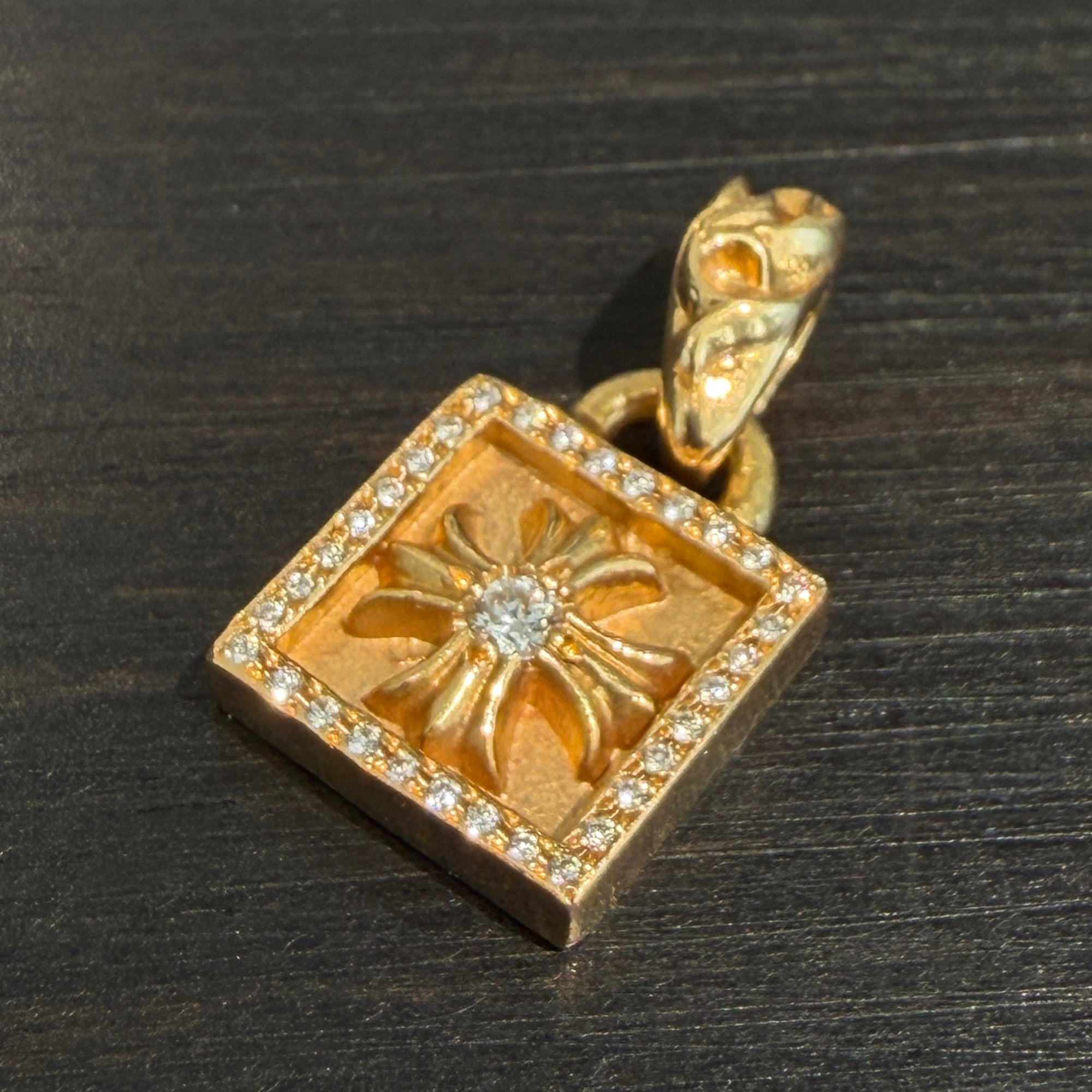 CHROME HEARTS 22K FRAMED CH PLUS Charm Pave Diamond クロムハーツ 22K フレームド CHプラス チャーム パヴェダイヤモンド
