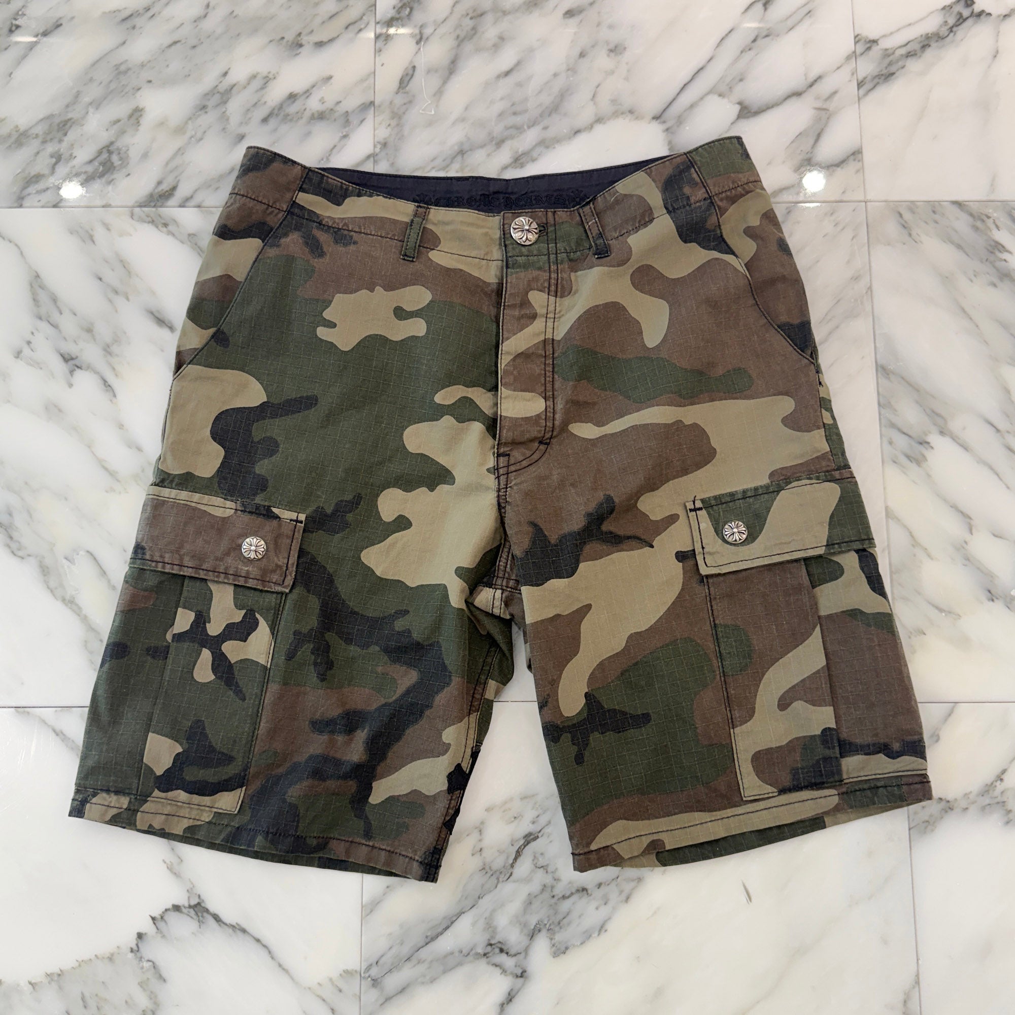 CHROME HEARTS Cross Ball Button Camo Cargo Half Pants Size 32 クロムハーツ クロスボールボタン カモ ハーフパンツ サイズ32
