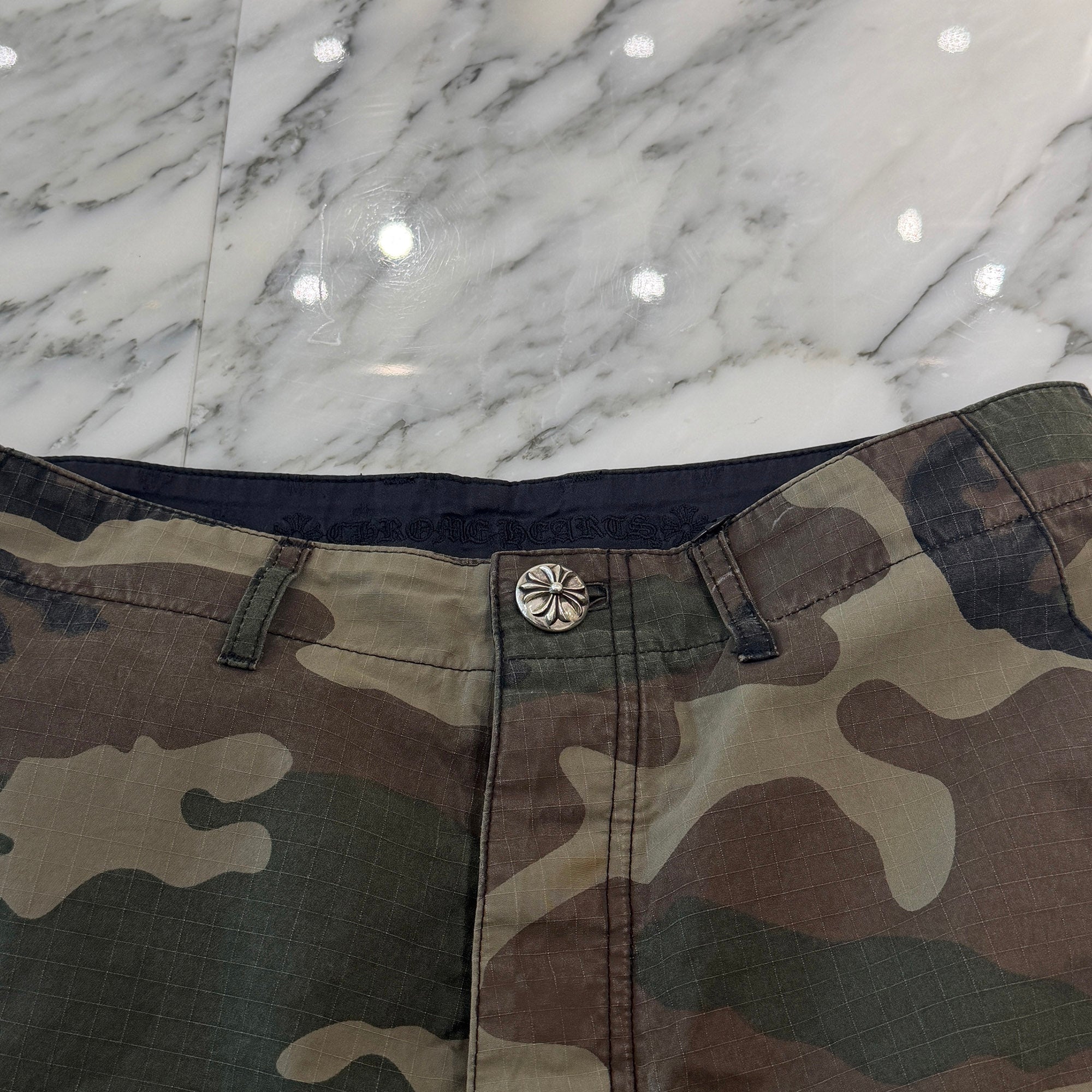 CHROME HEARTS Cross Ball Button Camo Cargo Half Pants Size 32 クロムハーツ クロスボールボタン カモ ハーフパンツ サイズ32