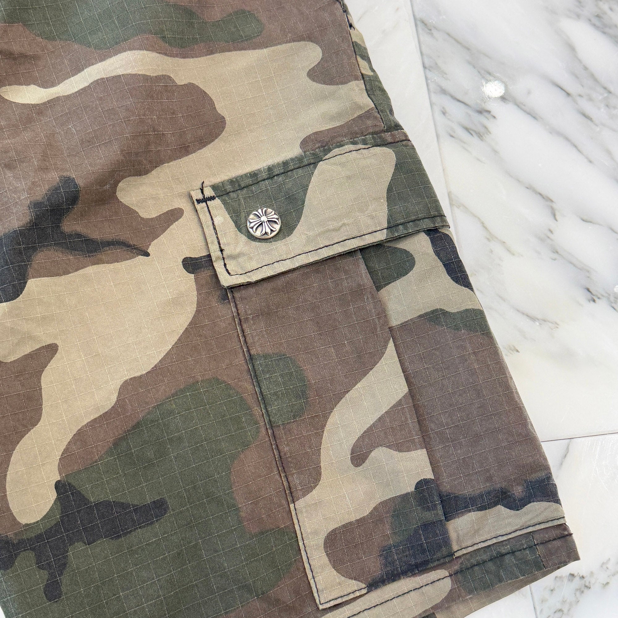 CHROME HEARTS Cross Ball Button Camo Cargo Half Pants Size 32 クロムハーツ クロスボールボタン カモ ハーフパンツ サイズ32