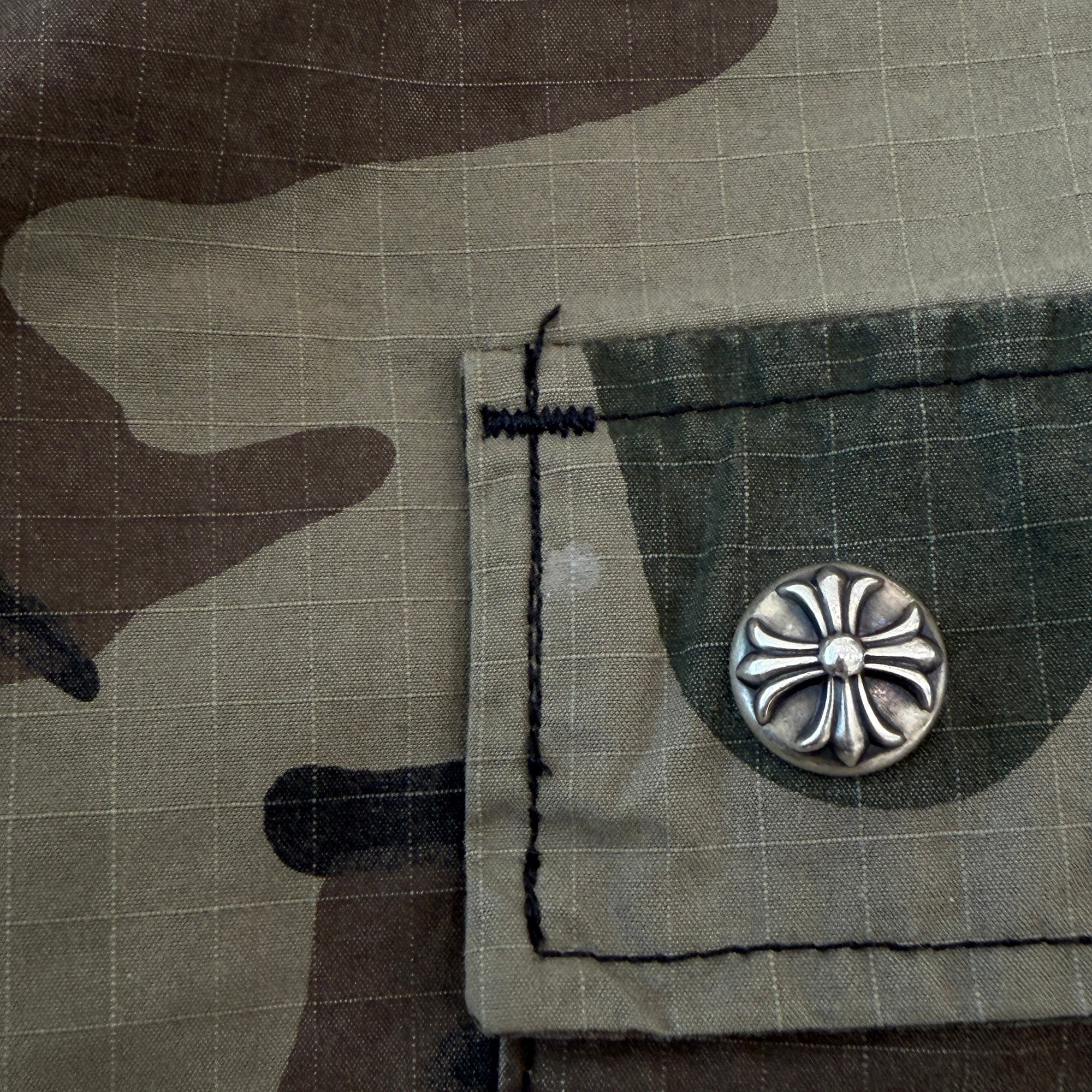 CHROME HEARTS Cross Ball Button Camo Cargo Half Pants Size 32 クロムハーツ クロスボールボタン カモ ハーフパンツ サイズ32