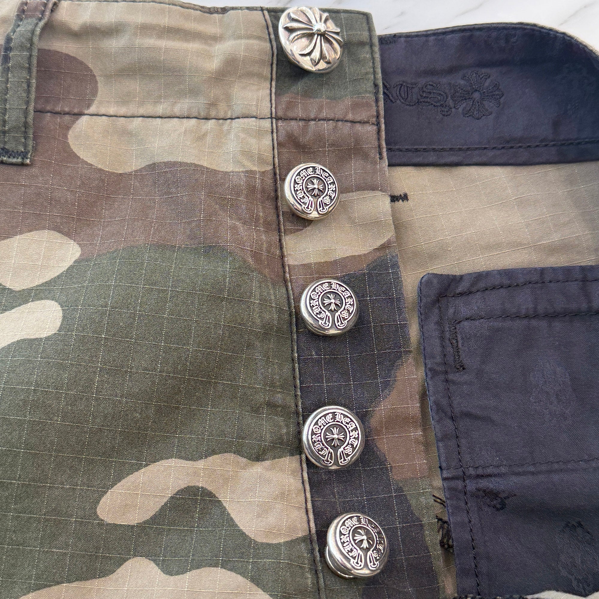 CHROME HEARTS Cross Ball Button Camo Cargo Half Pants Size 32 クロムハーツ クロスボールボタン カモ ハーフパンツ サイズ32