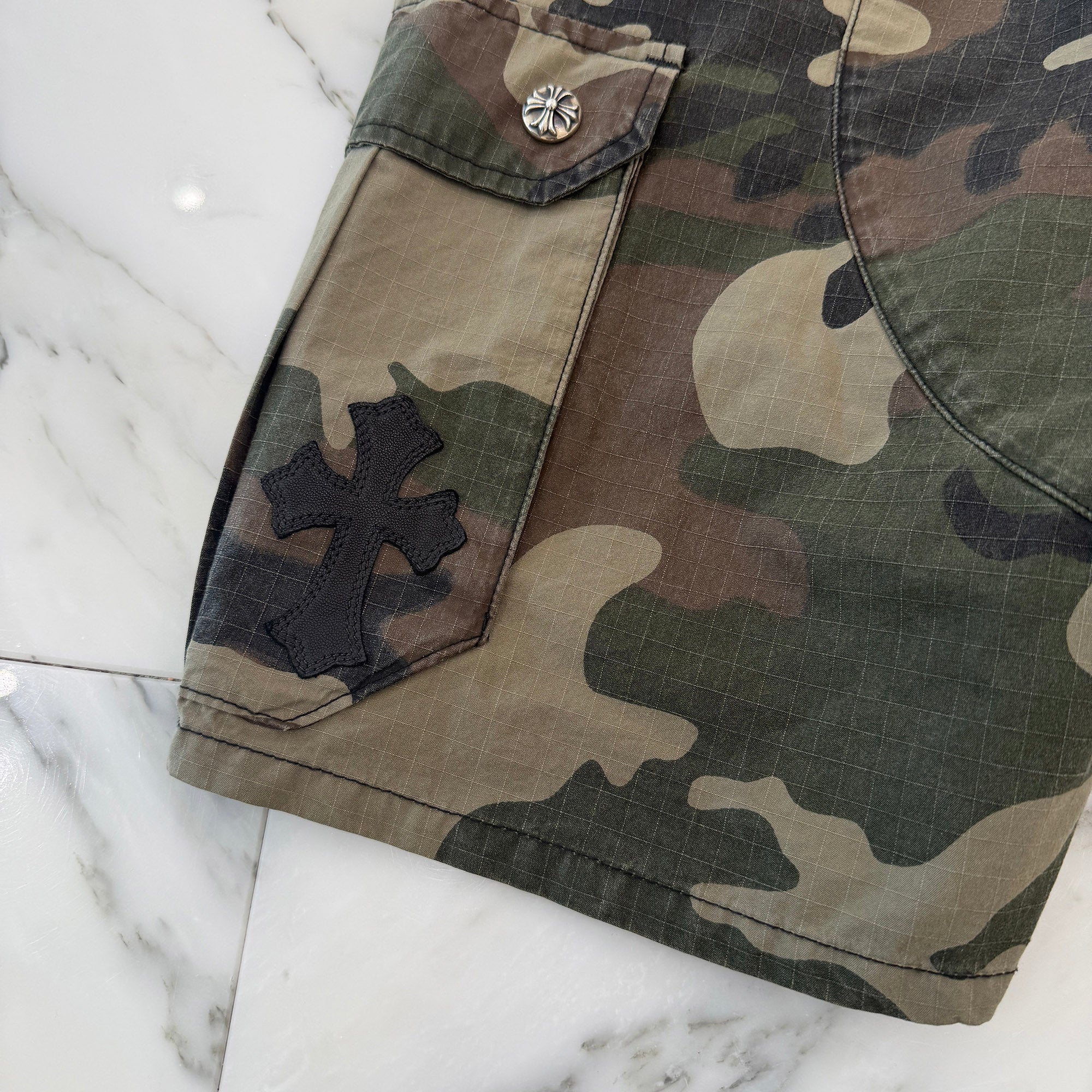 CHROME HEARTS Cross Ball Button Camo Cargo Half Pants Size 32 クロムハーツ クロスボールボタン カモ ハーフパンツ サイズ32