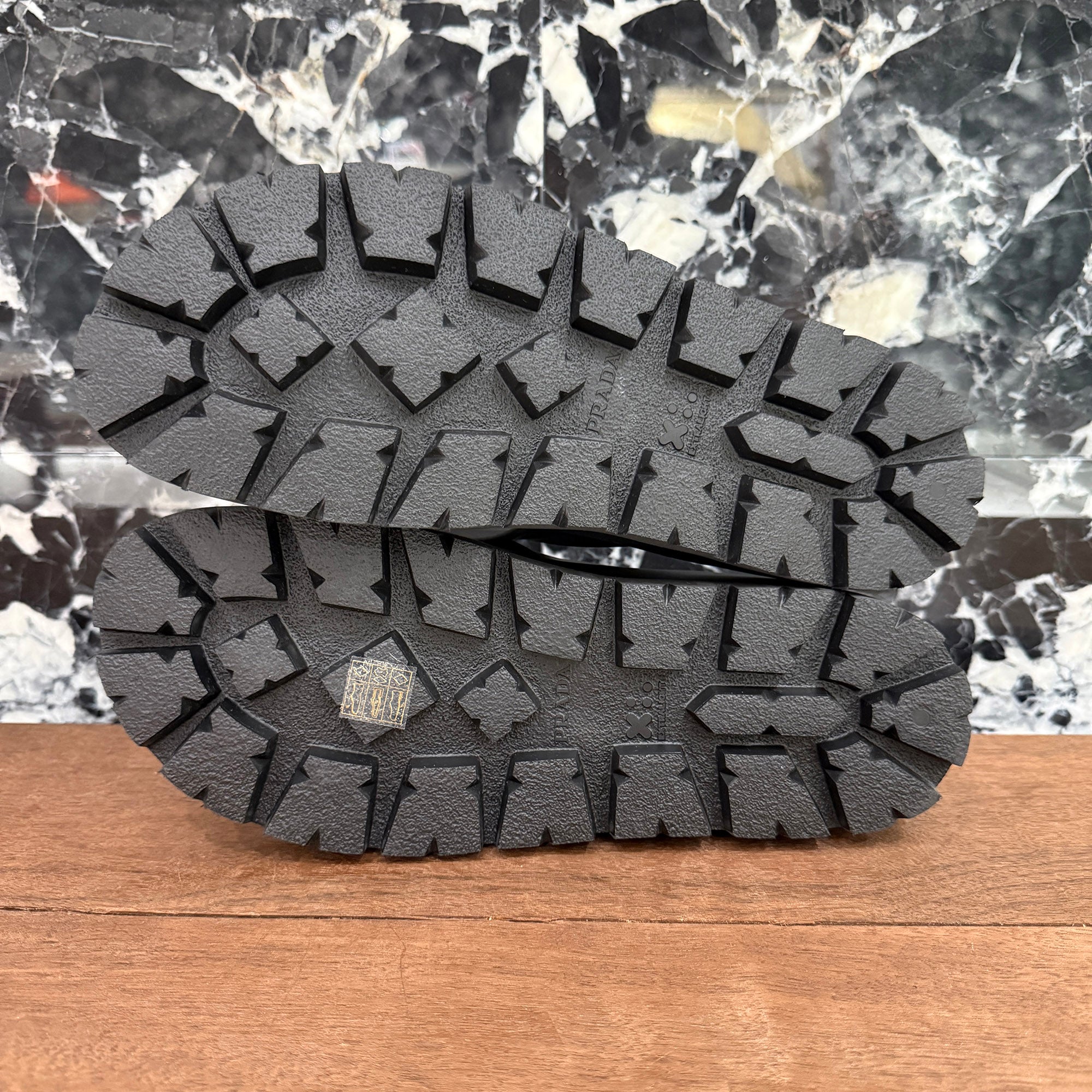 PRADA 2023SS Triangle Logo Plate Rubber Tongs Sandal 2Y3130 Size 9 1/2 (約28.5cm) プラダ トライアングルロゴプレート ラバートングサンダル サイズ9 1/2 (約28.5cm)