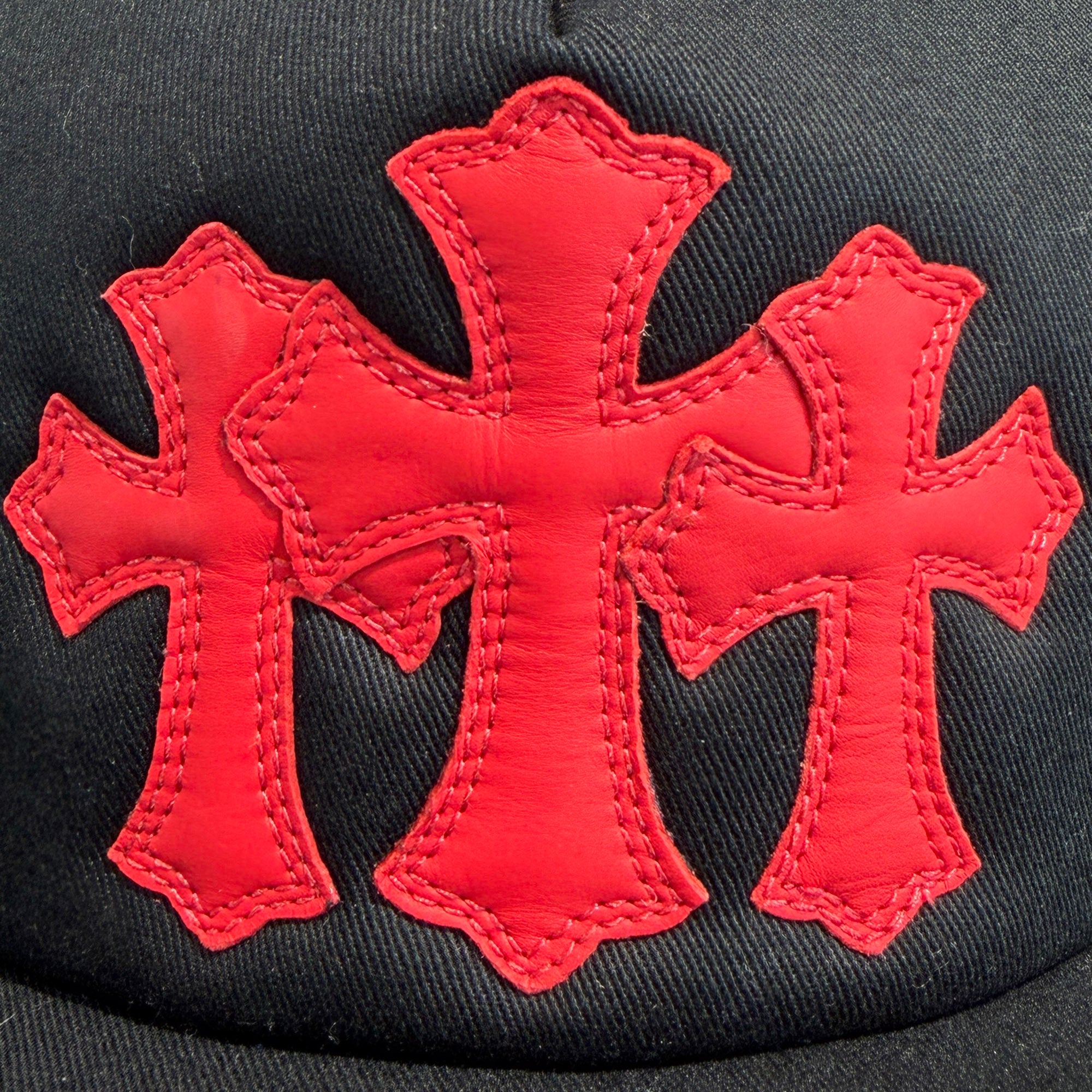 CHROME HEARTS Triple Cross Patch Trucker Cap ONE SIZE (51-61) クロムハーツ トリプルクロスパッチ トラッカーキャップ ONE SIZE (51-61)