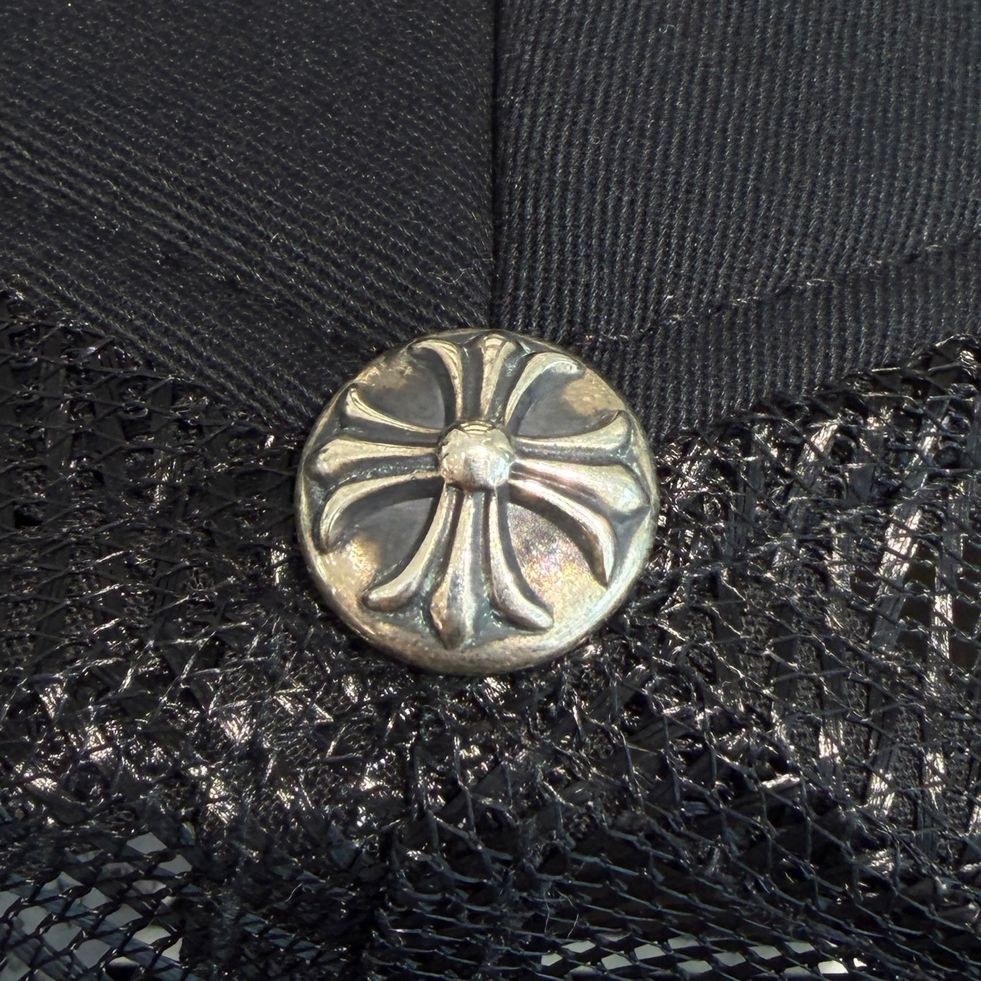 CHROME HEARTS Triple Cross Patch Trucker Cap ONE SIZE (51-61) クロムハーツ トリプルクロスパッチ トラッカーキャップ ONE SIZE (51-61)