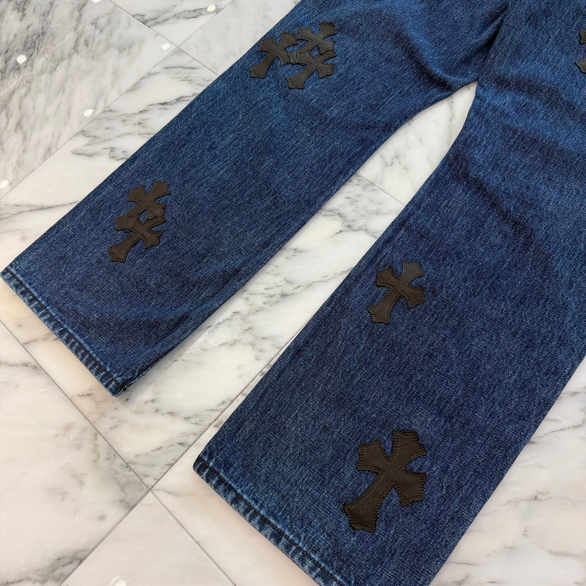 CHROME HEARTS Flare Knee Cemetery Cross Leather Patch Denim Pants Size 36 クロムハーツ フレアニー セメタリークロスレザーパッチ デニムパンツ サイズ36