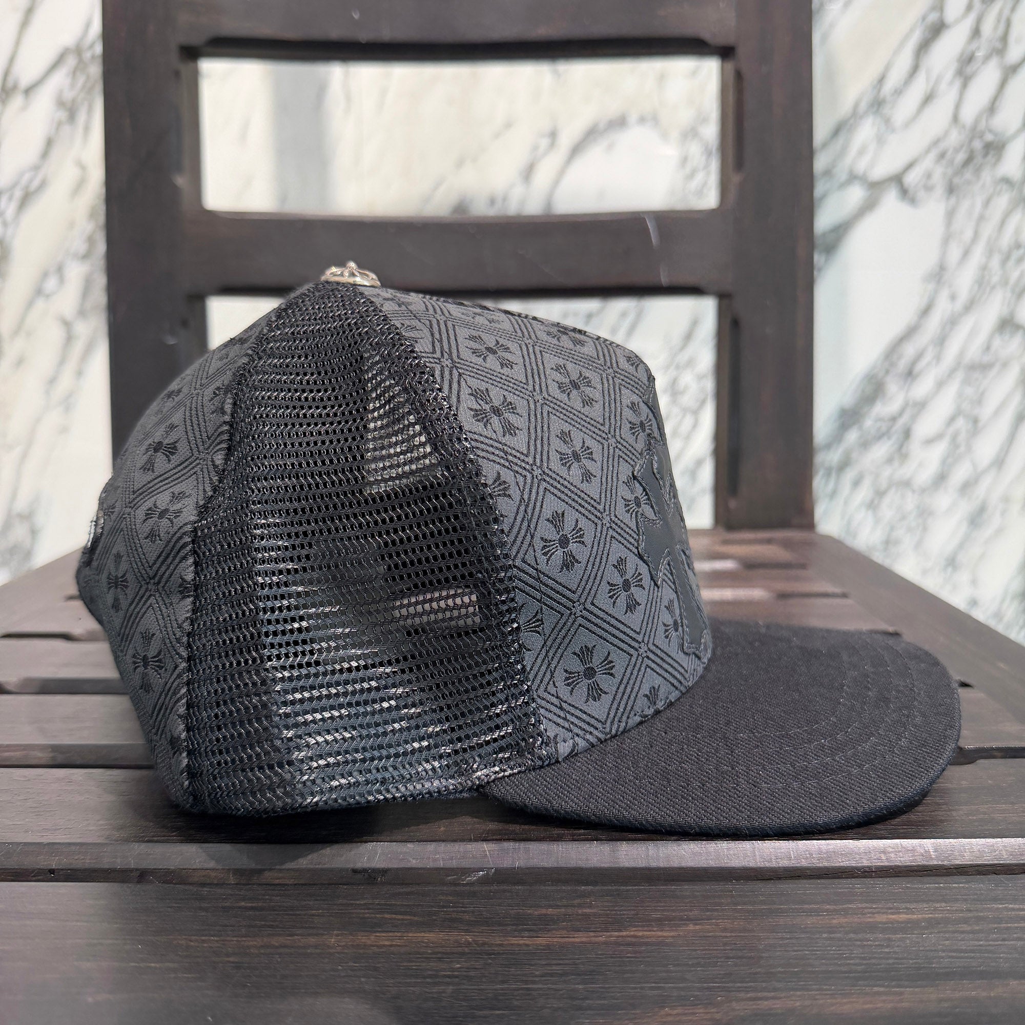 CHROME HEARTS Triple Cross Leather Patch CH Plus Trucker Cap Size ONE SIZE (53-60) クロムハーツ トリプルクロス レザーパッチ CHプラス トラッカーキャップ サイズONE SIZE (53-60)