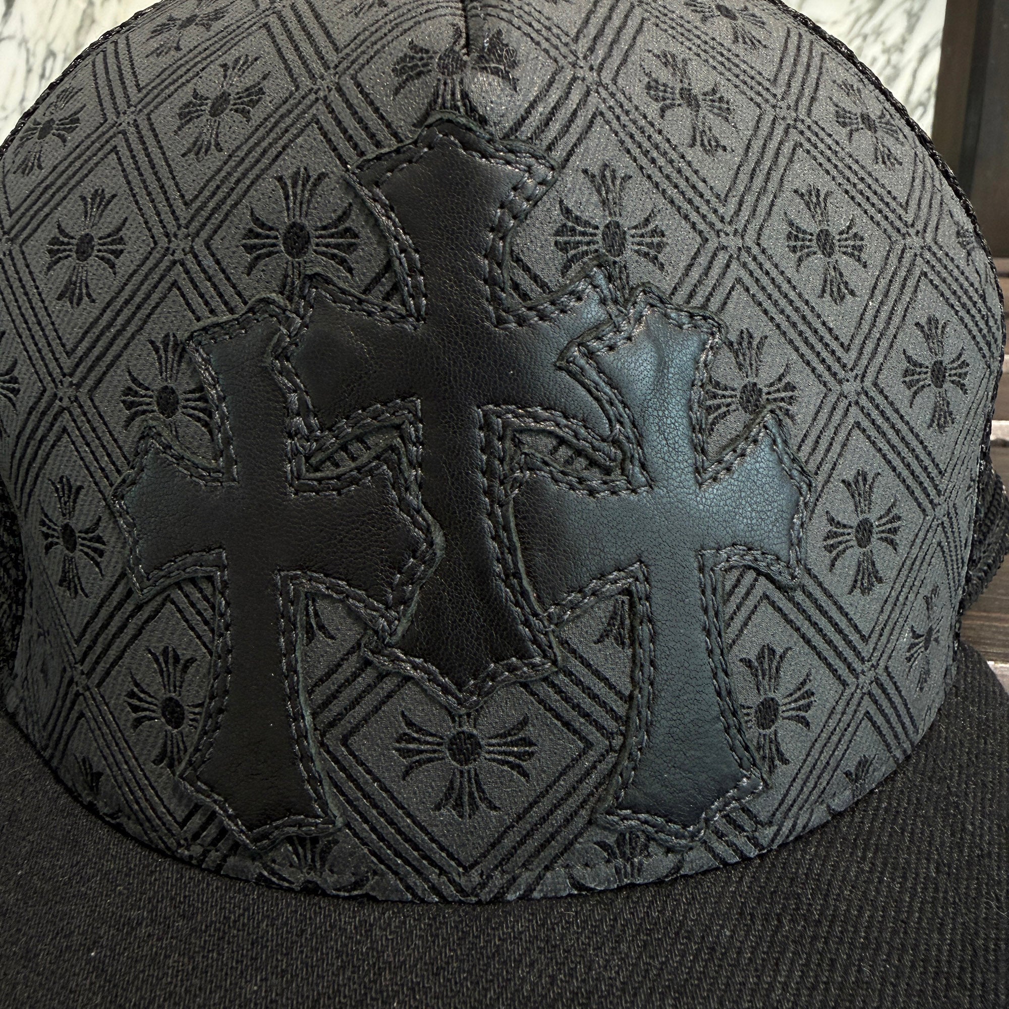 CHROME HEARTS Triple Cross Leather Patch CH Plus Trucker Cap Size ONE SIZE (53-60) クロムハーツ トリプルクロス レザーパッチ CHプラス トラッカーキャップ サイズONE SIZE (53-60)