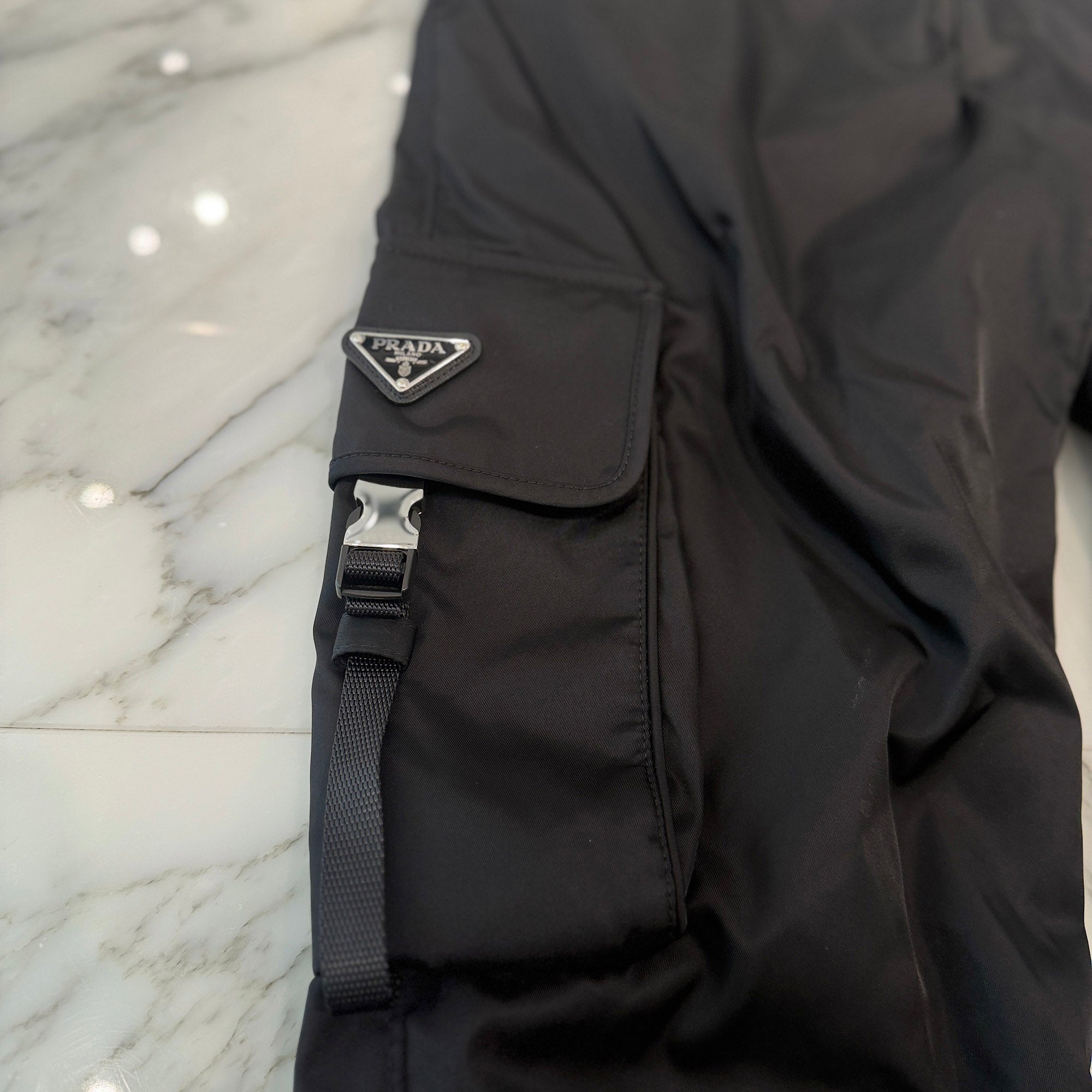 PRADA 2024SS Re Nylon Triangle Logo Plate Nylon Cargo Pants SPH130 S211 1WQ8 Size 48 プラダ リナイロン トライアングルロゴプレート ナイロンカーゴパンツ サイズ48