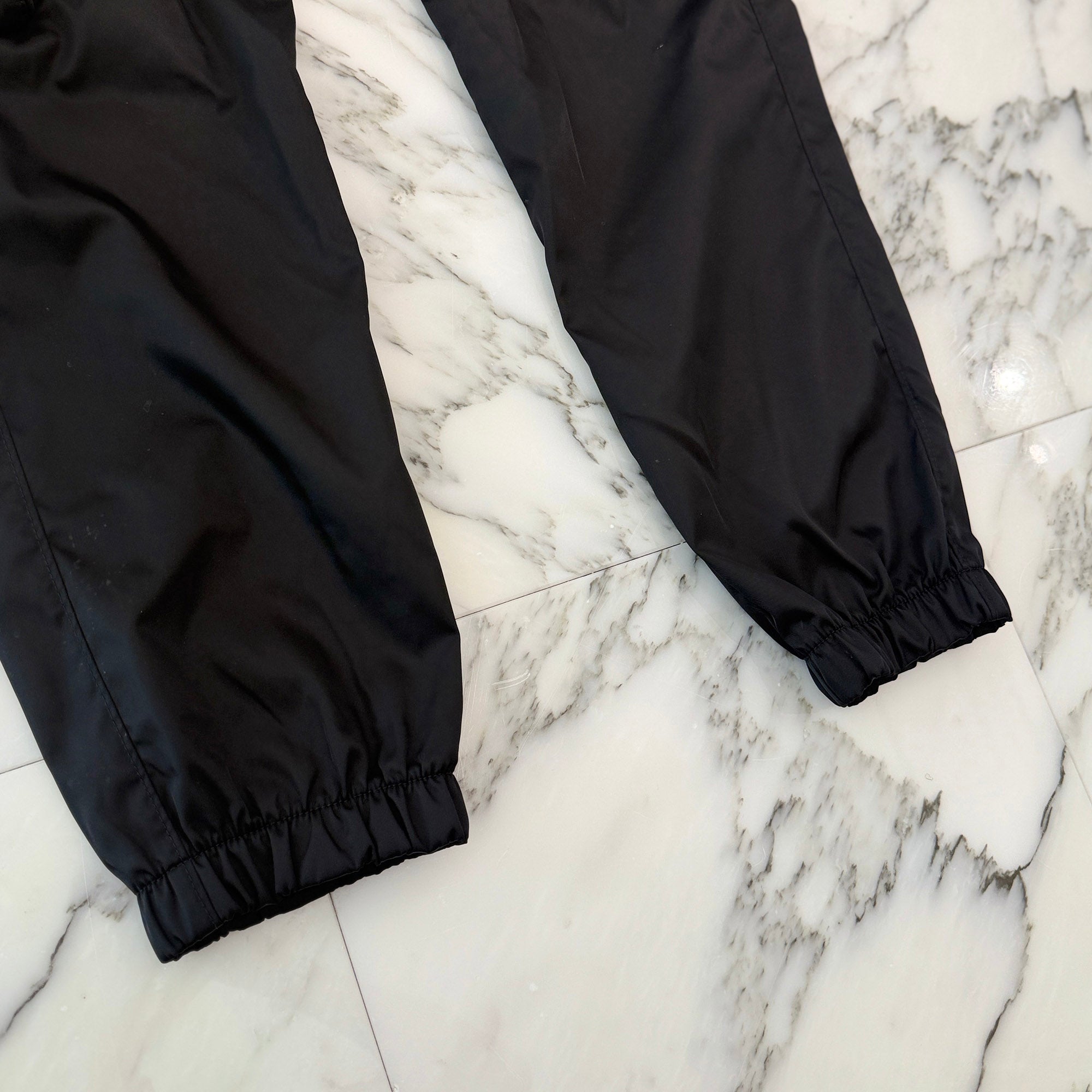 PRADA 2024SS Re Nylon Triangle Logo Plate Nylon Cargo Pants SPH130 S211 1WQ8 Size 48 プラダ リナイロン トライアングルロゴプレート ナイロンカーゴパンツ サイズ48