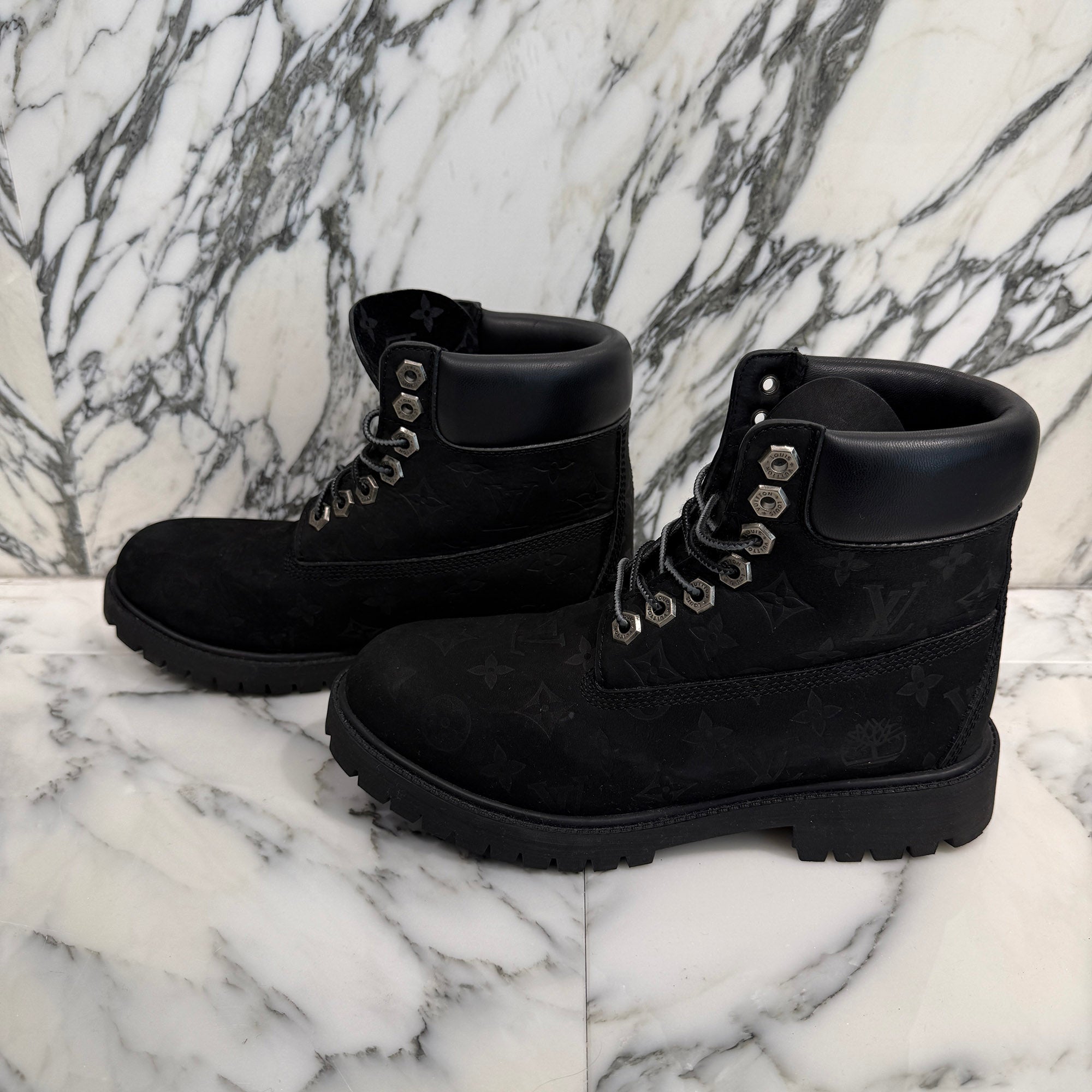 LOUIS VUITTON × Timberland 2024AW Embossed Monogram Ankle Boots 1AD73H Size 7（約26.0cm）ルイヴィトン × ティンバーランド エンボスモノグラム アンクルブーツ サイズ7（約26.0cm）