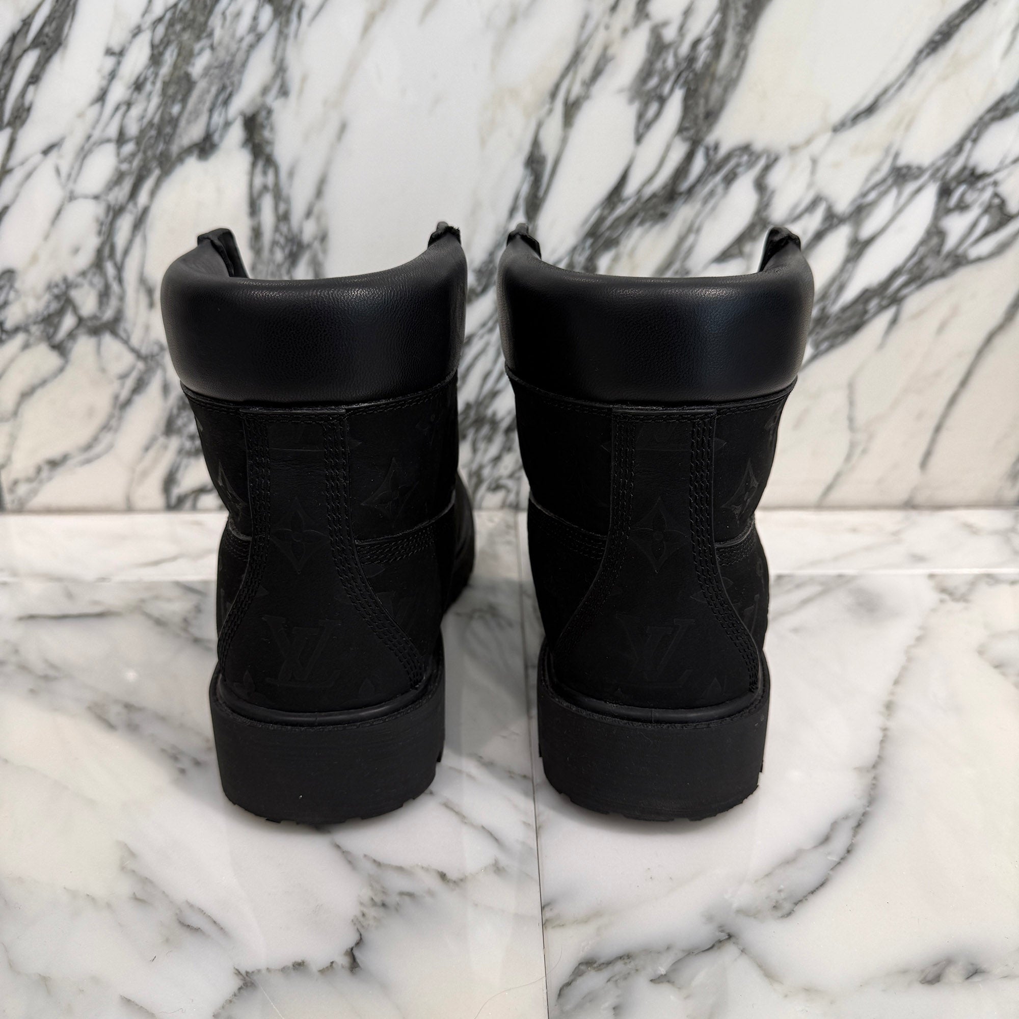 LOUIS VUITTON × Timberland 2024AW Embossed Monogram Ankle Boots 1AD73H Size 7（約26.0cm）ルイヴィトン × ティンバーランド エンボスモノグラム アンクルブーツ サイズ7（約26.0cm）