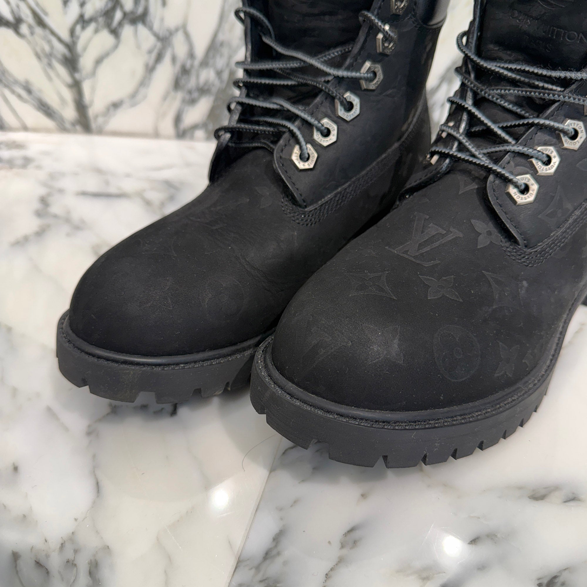LOUIS VUITTON × Timberland 2024AW Embossed Monogram Ankle Boots 1AD73H Size 7（約26.0cm）ルイヴィトン × ティンバーランド エンボスモノグラム アンクルブーツ サイズ7（約26.0cm）