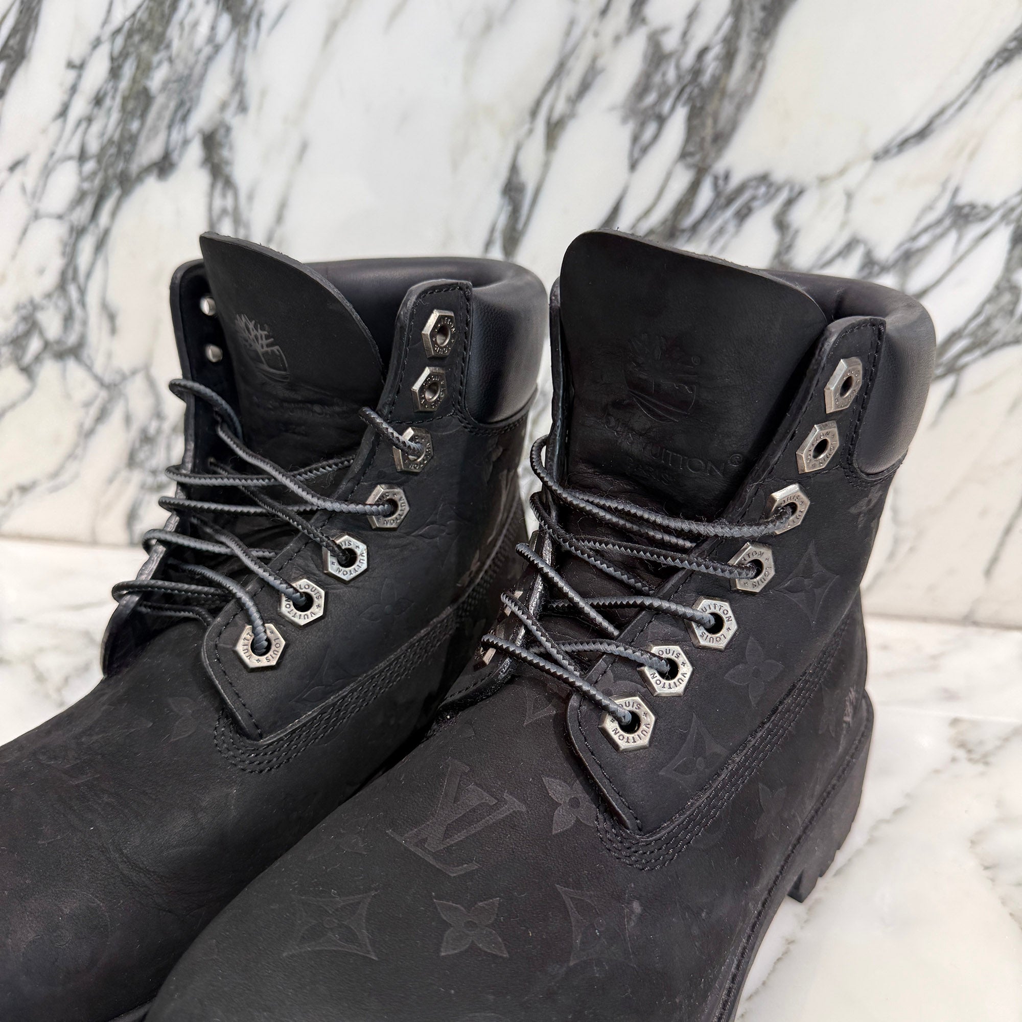 LOUIS VUITTON × Timberland 2024AW Embossed Monogram Ankle Boots 1AD73H Size 7（約26.0cm）ルイヴィトン × ティンバーランド エンボスモノグラム アンクルブーツ サイズ7（約26.0cm）