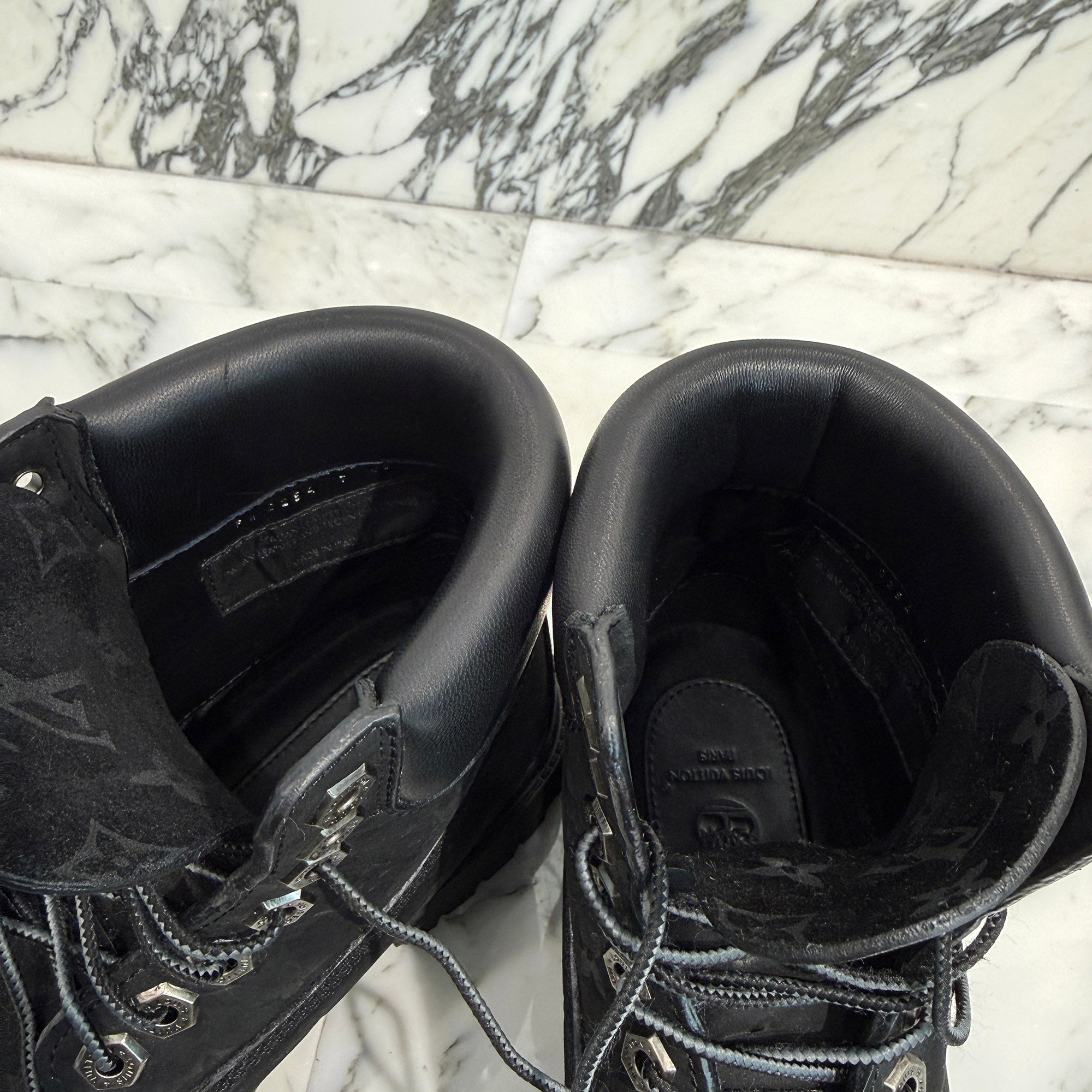 LOUIS VUITTON × Timberland 2024AW Embossed Monogram Ankle Boots 1AD73H Size 7（約26.0cm）ルイヴィトン × ティンバーランド エンボスモノグラム アンクルブーツ サイズ7（約26.0cm）