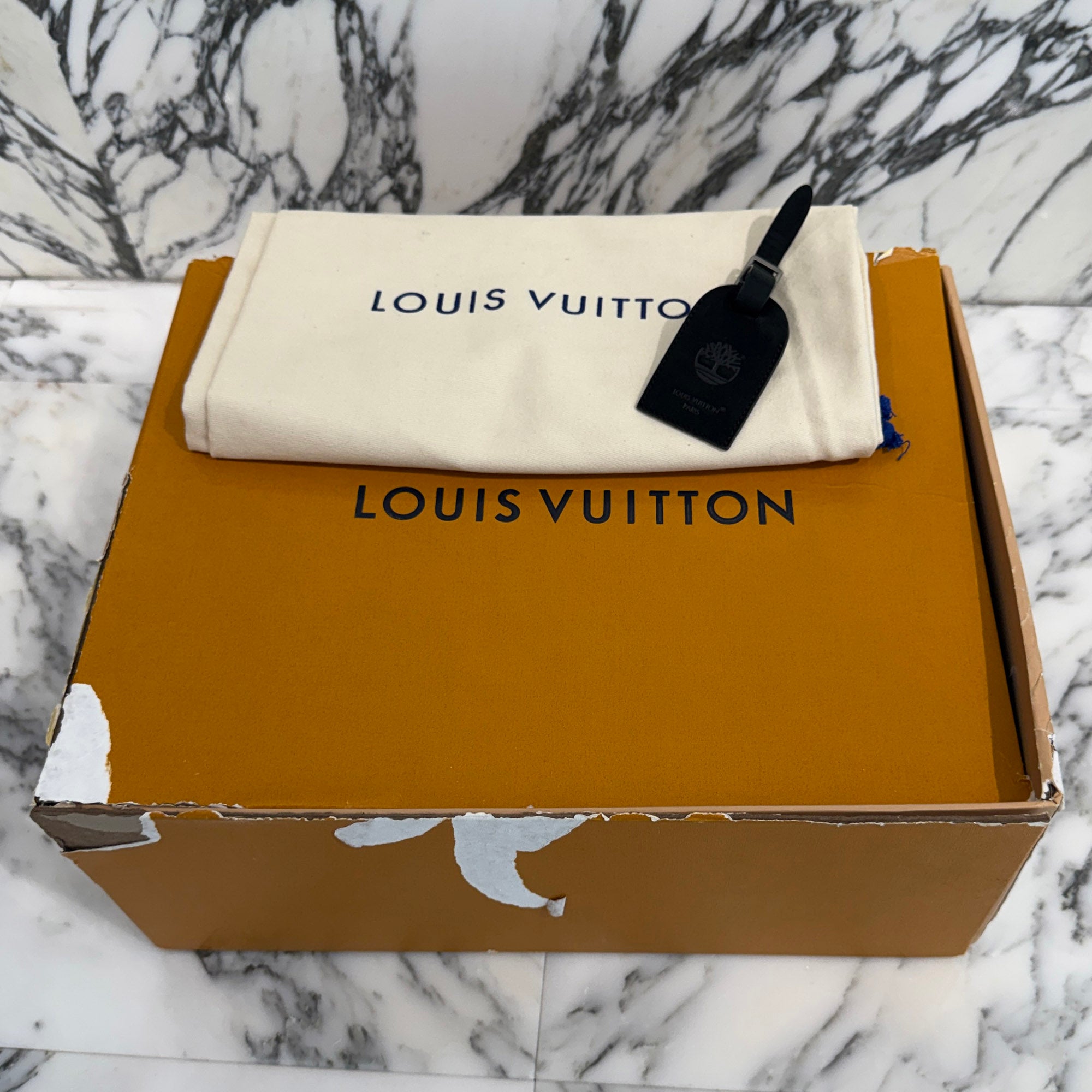 LOUIS VUITTON × Timberland 2024AW Embossed Monogram Ankle Boots 1AD73H Size 7（約26.0cm）ルイヴィトン × ティンバーランド エンボスモノグラム アンクルブーツ サイズ7（約26.0cm）