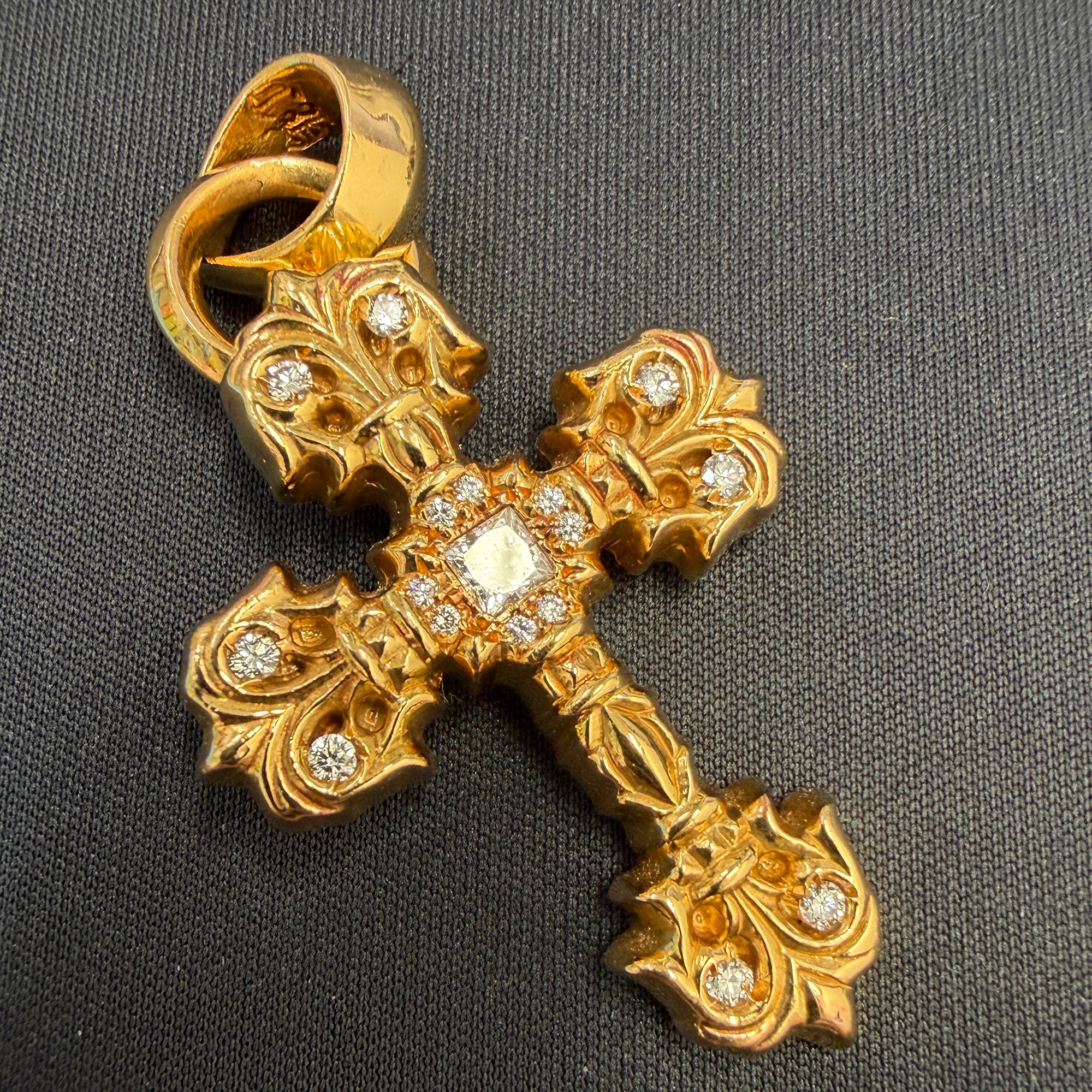 CHROME HEARTS 22K Filigree Cross Pendent XS With Bail Pave Diamond クロムハーツ 22K フィリグリークロス ペンダントXS ウィズベイル パヴェダイアモンド