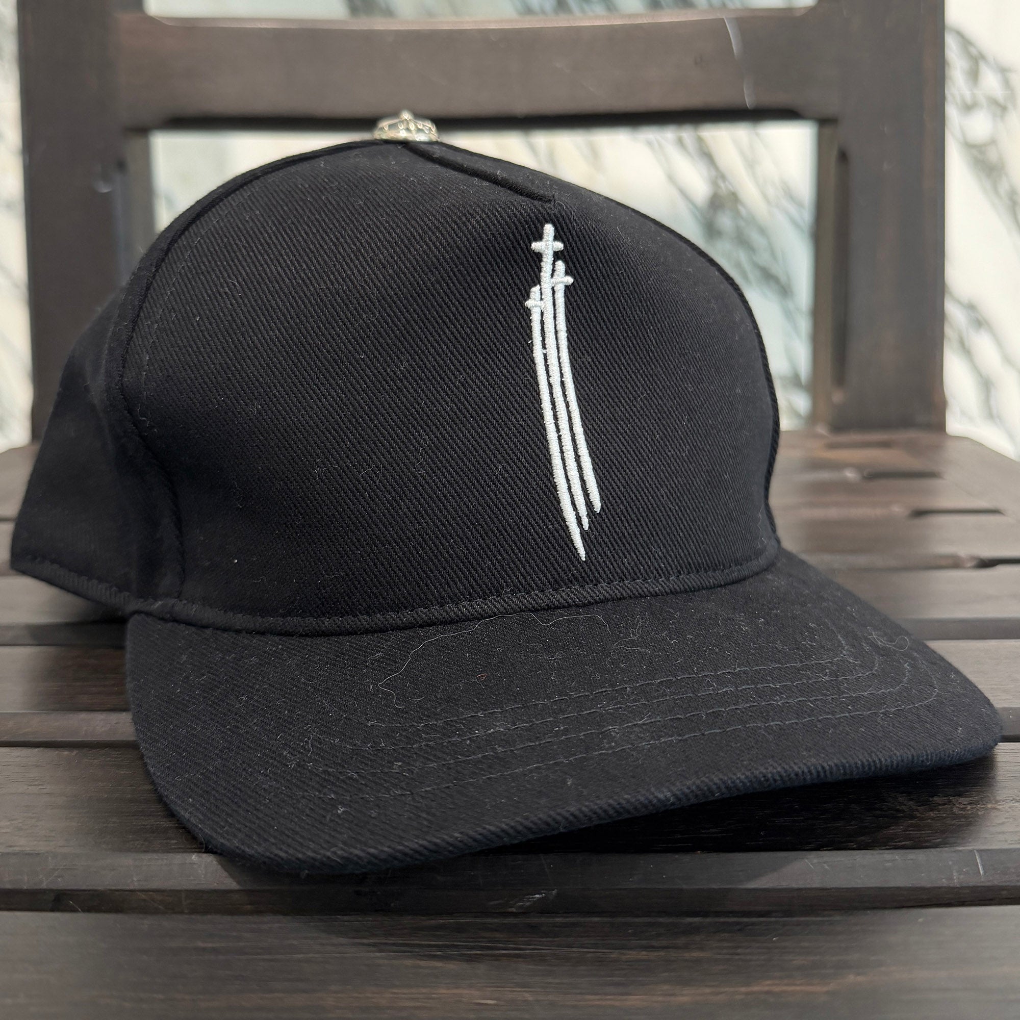 CHROME HEARTS RS3 Cross Embroidery Trucker Cap Size ONE SIZE (51-61) クロムハーツ RS3クロス刺繡 トラッカーキャップ ワンサイズ (51-61)