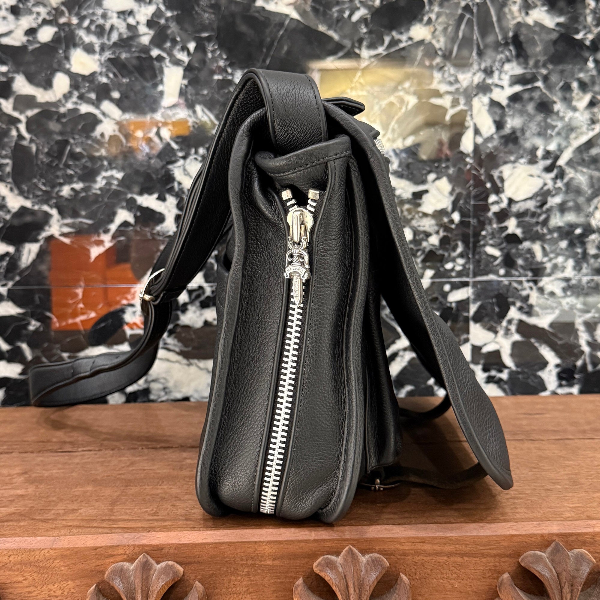 CHROME HEARTS Small Gunslinger Messenger Leather Shoulder Bag クロムハーツ スモール ガンスリンガー メッセンジャー レザー ショルダーバッグ