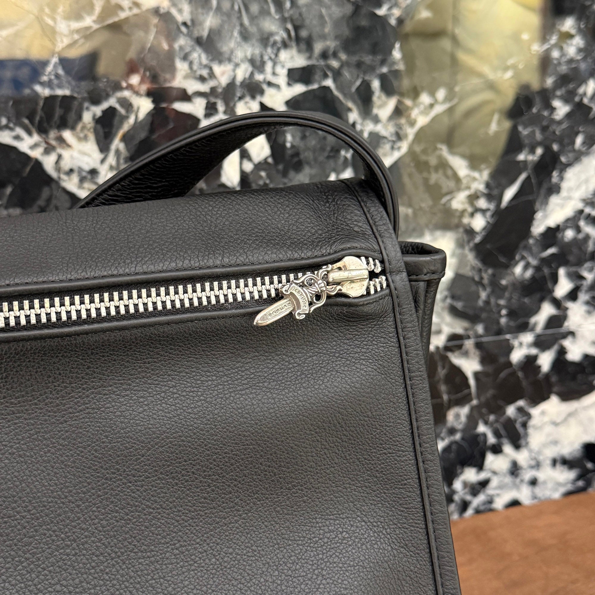 CHROME HEARTS Small Gunslinger Messenger Leather Shoulder Bag クロムハーツ スモール ガンスリンガー メッセンジャー レザー ショルダーバッグ
