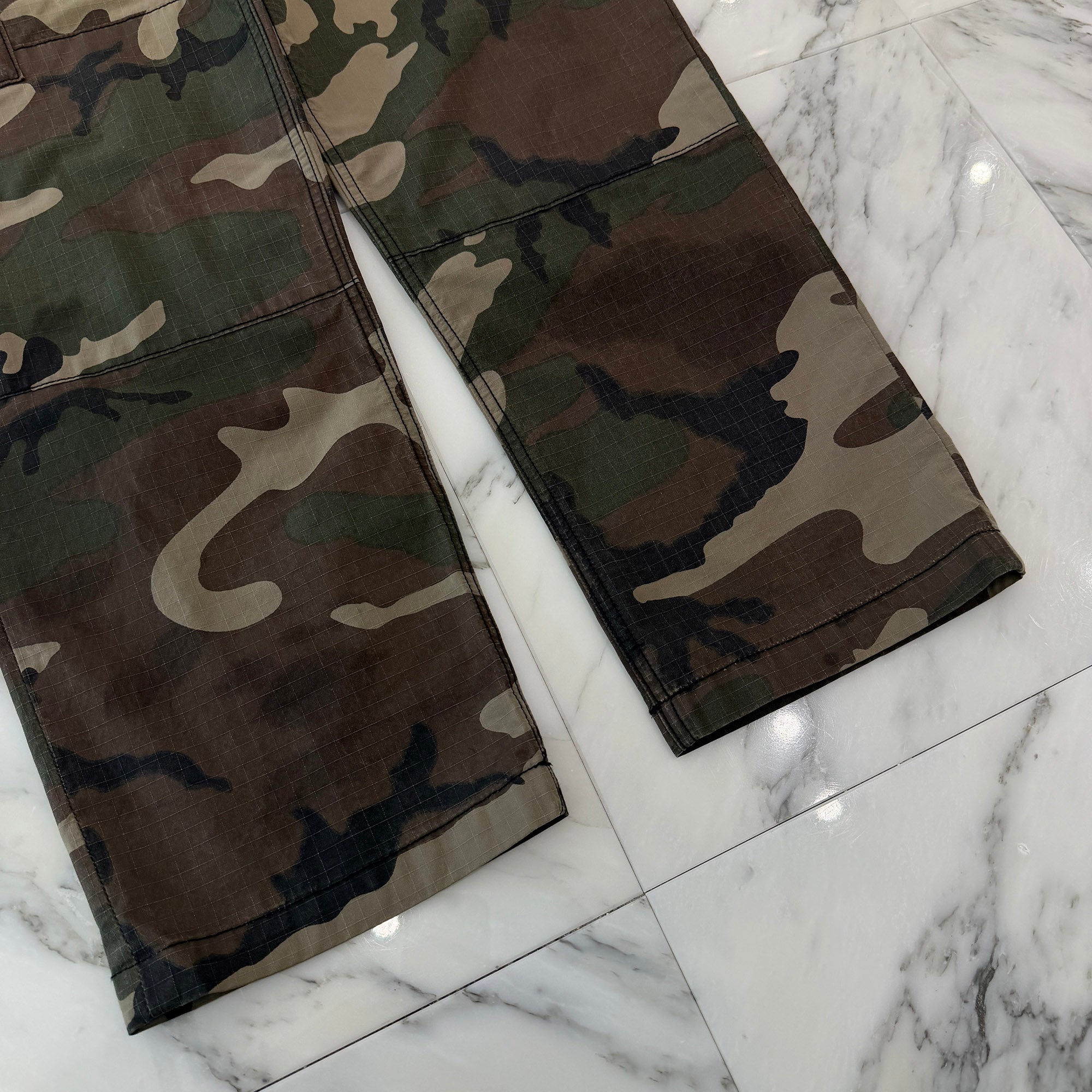 CHROME HEARTS Cross Ball Button Camo Cargo Pants Size 30 クロムハーツ クロスボールボタン カモ カーゴパンツ サイズ30