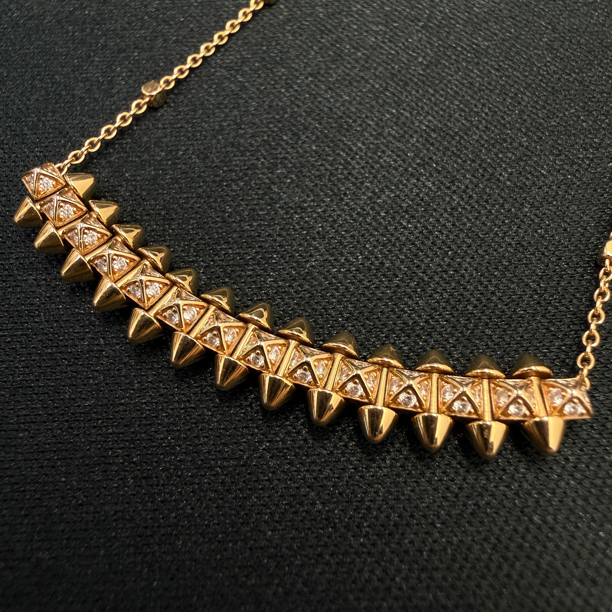 Cartier Au750 YG Clash de Cartier Necklace Small Pave Diamond カルティエ Au750 イエローゴールド クラッシュ ドゥ カルティエ ネックレス スモール パヴェダイアモンド