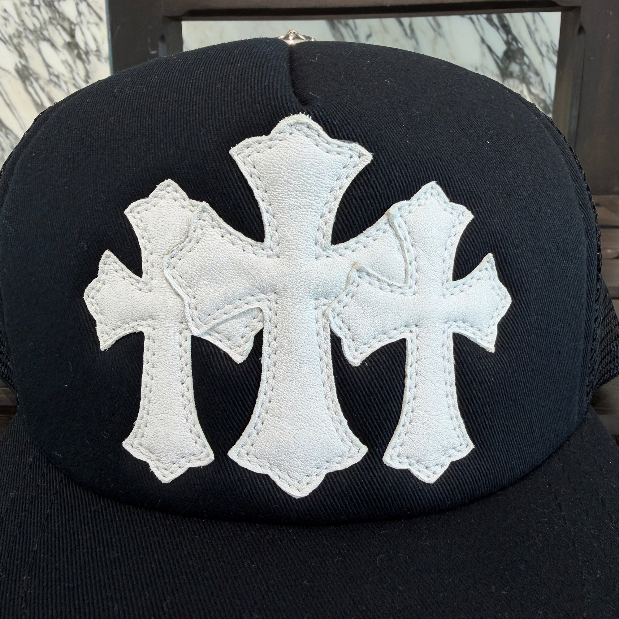 CHROME HEARTS Triple Cross Patch Trucker Cap ONE SIZE (51-61) クロムハーツ トリプルクロスパッチ トラッカーキャップ ONE SIZE (51-61)