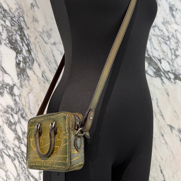 Berluti Un Jour Nano Scritto Leather Shoulder Pouch ベルルッティ アンジュール ナノ スクリットレザー ショルダーポーチ