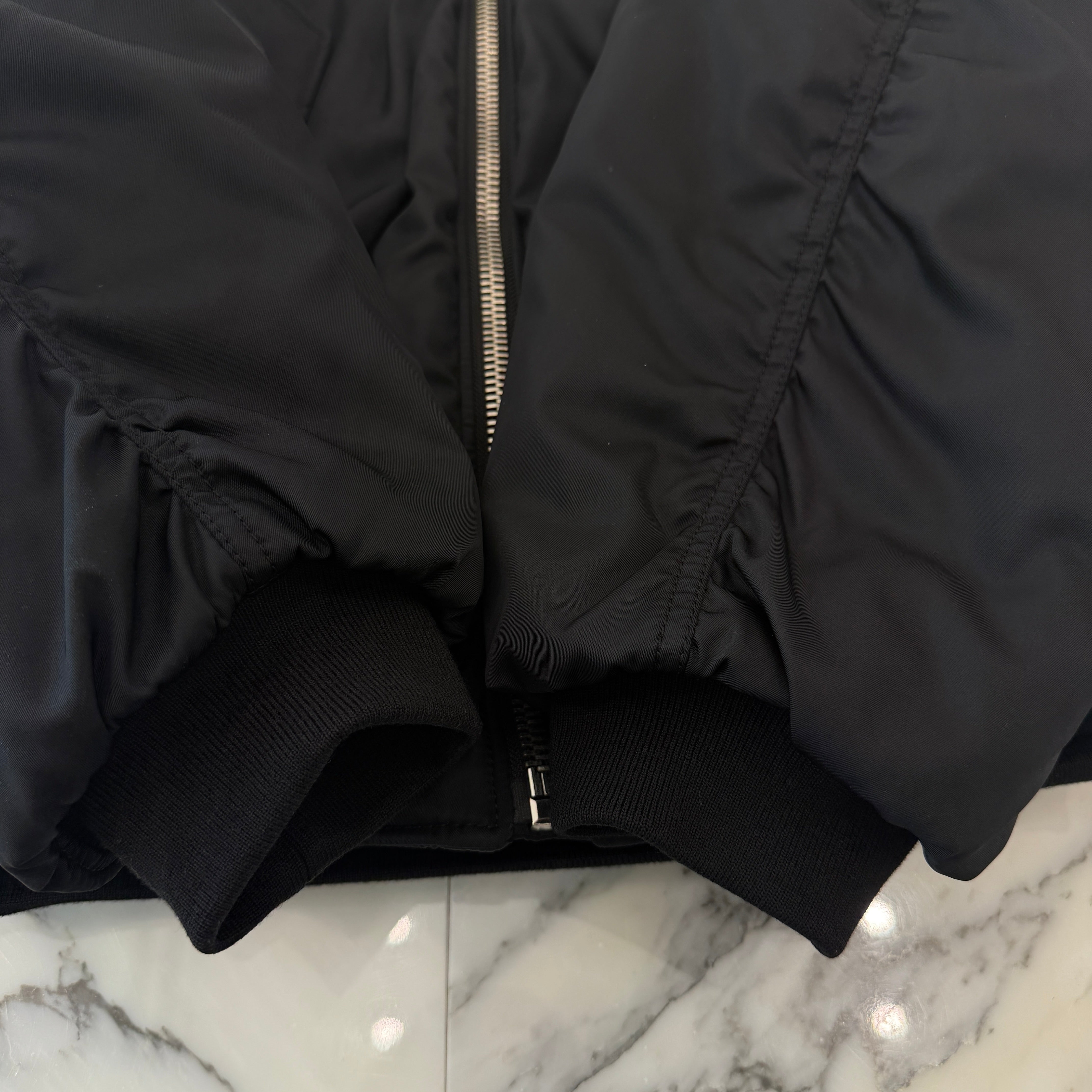 PRADA 2022AW Re-Nylon Fur Trimmed Hoodie Bomber Jacket SGC148 S222 1WQ8 Size XS プラダ リ ナイロン ファーフード ボンバージャケット サイズXS