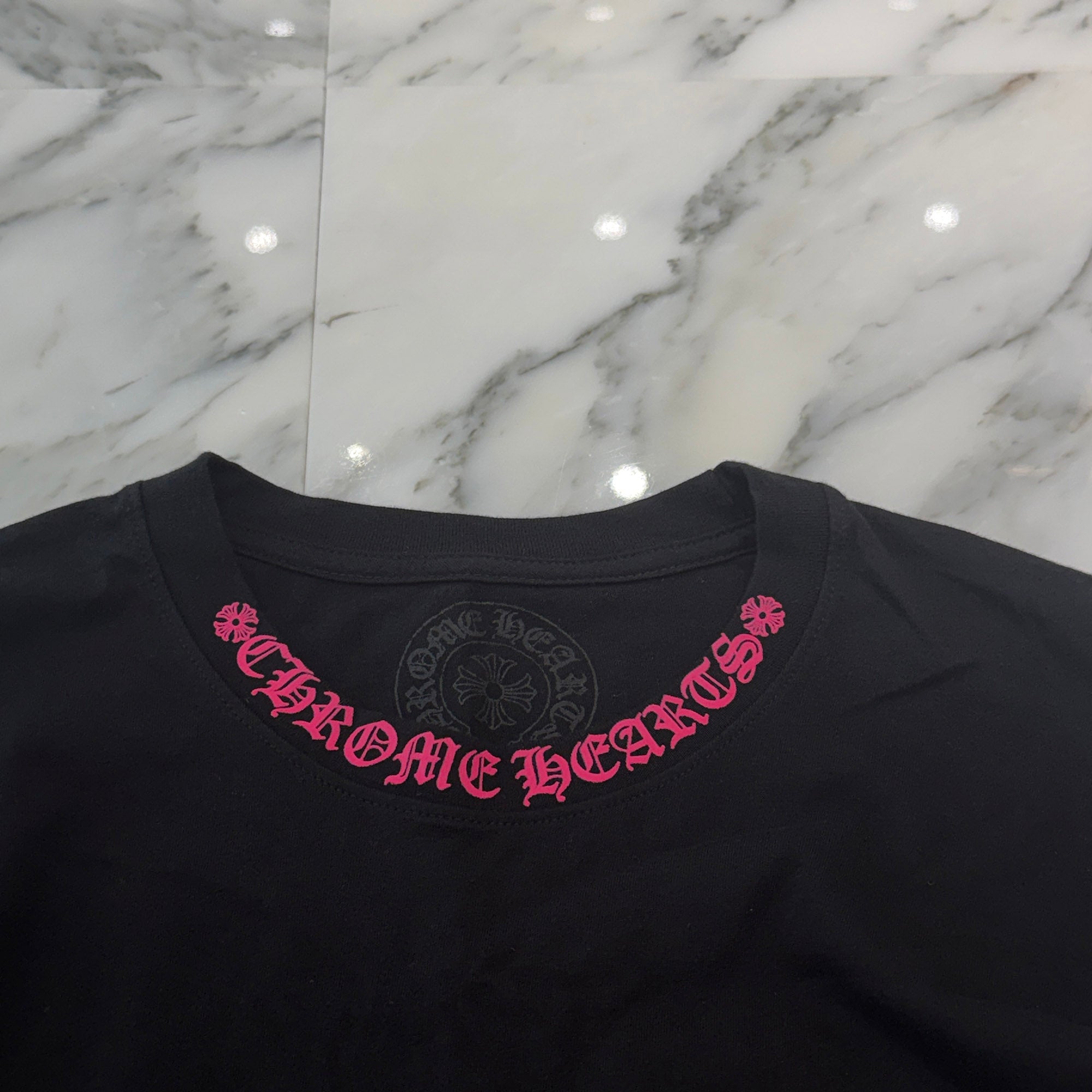 CHROME HEARTS 2025AW Old English Neck Logo Long Sleeve Tee Size S クロムハーツ ネックロゴ ロングスリーブ Tシャツ サイズS