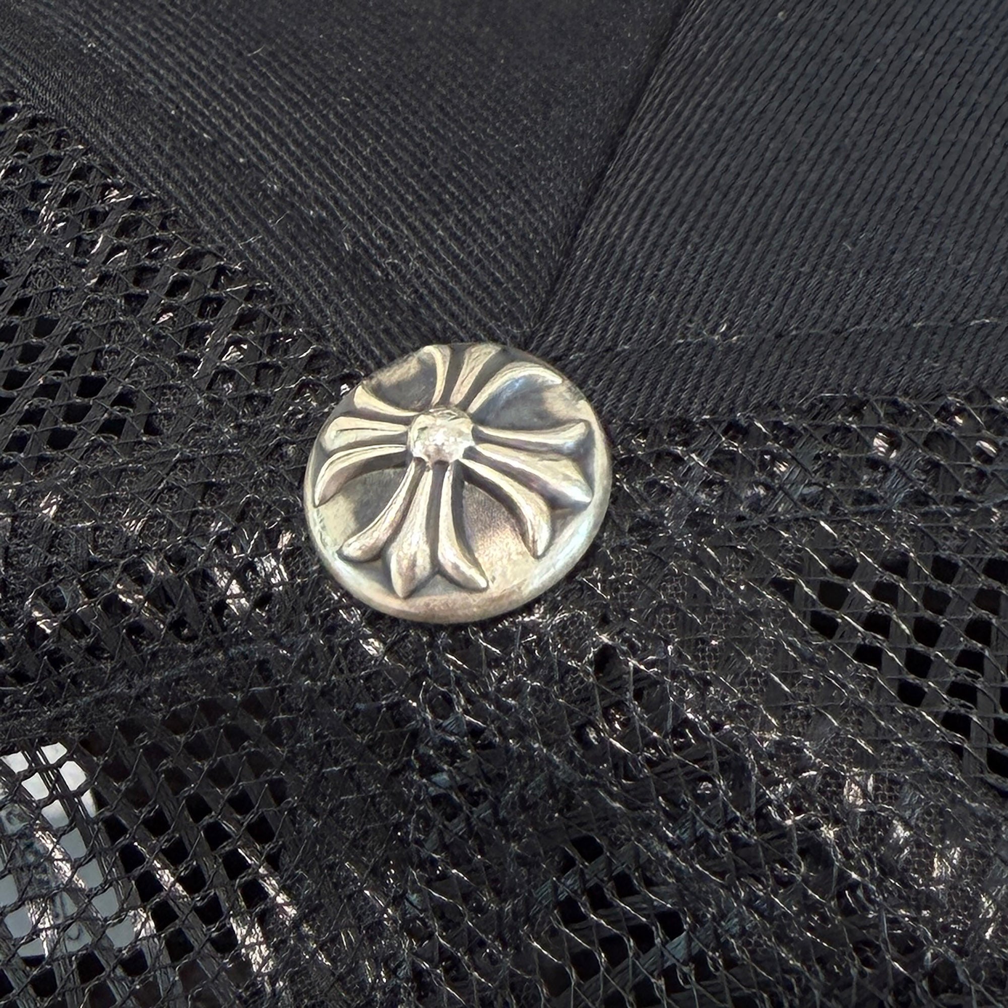 CHROME HEARTS Camo Triple Cross Leather Patch Trucker Cap ONE SIZE (51-61) クロムハーツ カモ トリプルクロス レザーパッチ トラッカーキャップ サイズONE SIZE (51-61)