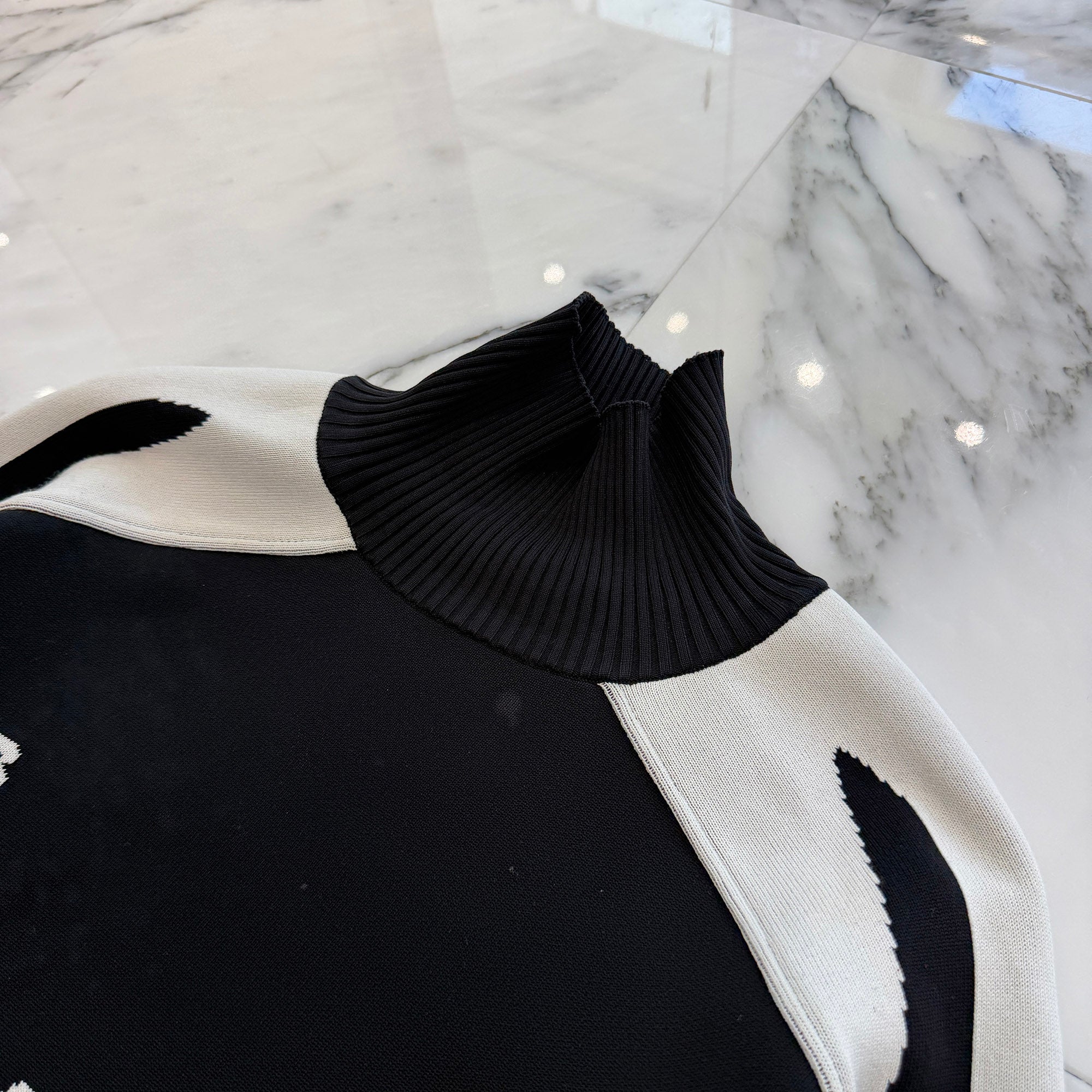 BALENCIAGA 2020AW Football Logo Turtleneck Knit 641796 T6182 Size XS バレンシアガ フットボールロゴ タートルネックニット サイズXS