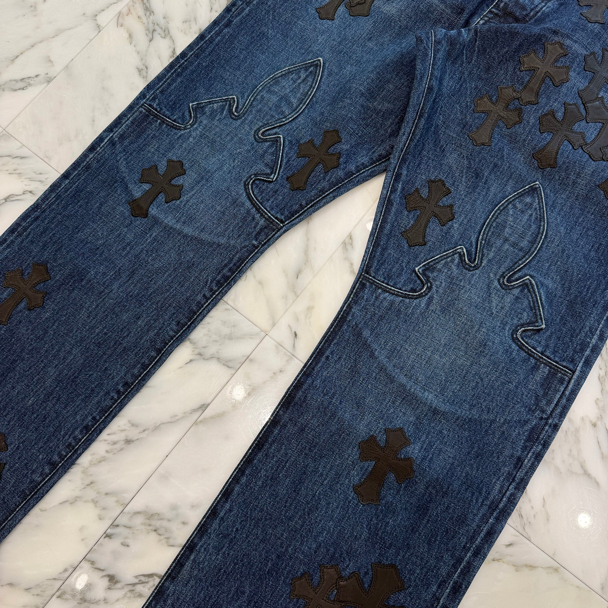 CHROME HEARTS Flare Knee Cemetery Cross Leather Patch Denim Pants Size 36 クロムハーツ フレアニー セメタリークロスレザーパッチ デニムパンツ サイズ36