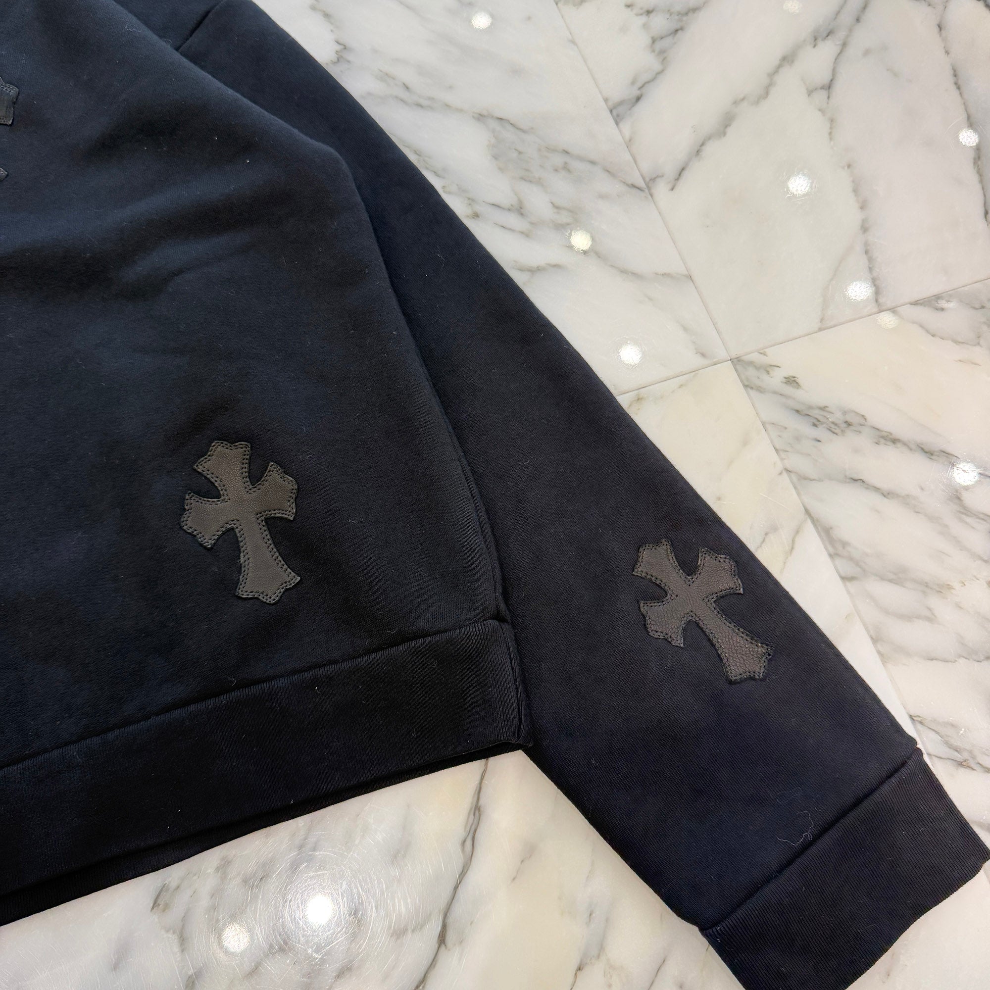 CHROME HEARTS Y NOT Multi Leather Cross Patch Half Zip Sweatshirt Size M クロムハーツ ワイノット マルチレザークロスパッチ ハーフジップ スウェットシャツ サイズM