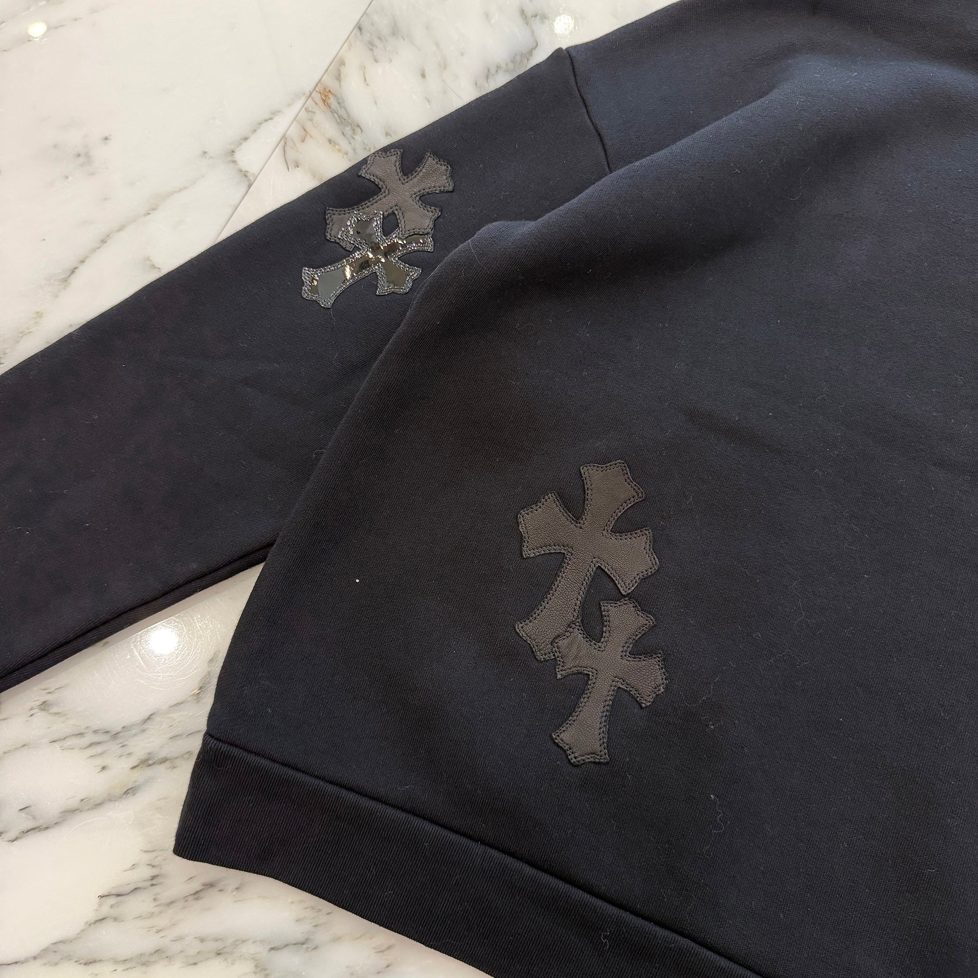 CHROME HEARTS Y NOT Multi Leather Cross Patch Half Zip Sweatshirt Size M クロムハーツ ワイノット マルチレザークロスパッチ ハーフジップ スウェットシャツ サイズM
