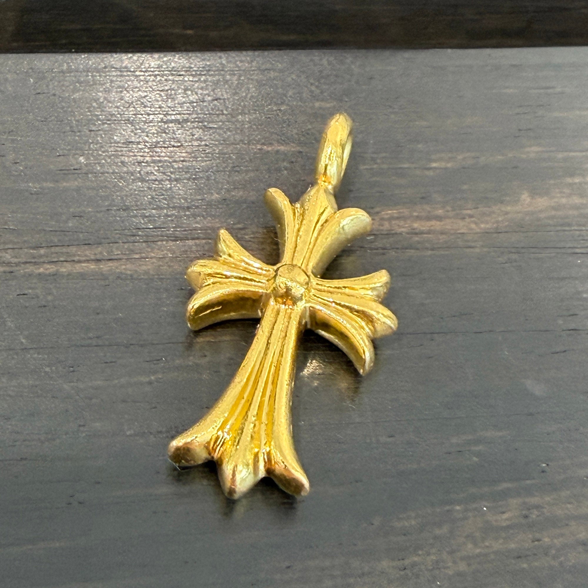 CHROME HEARTS 22K Tiny Fat Cross Charm Pave Diamond Pendant Top クロムハーツ 22K タイニーファット クロス チャーム パヴェダイヤモンド ペンダントトップ