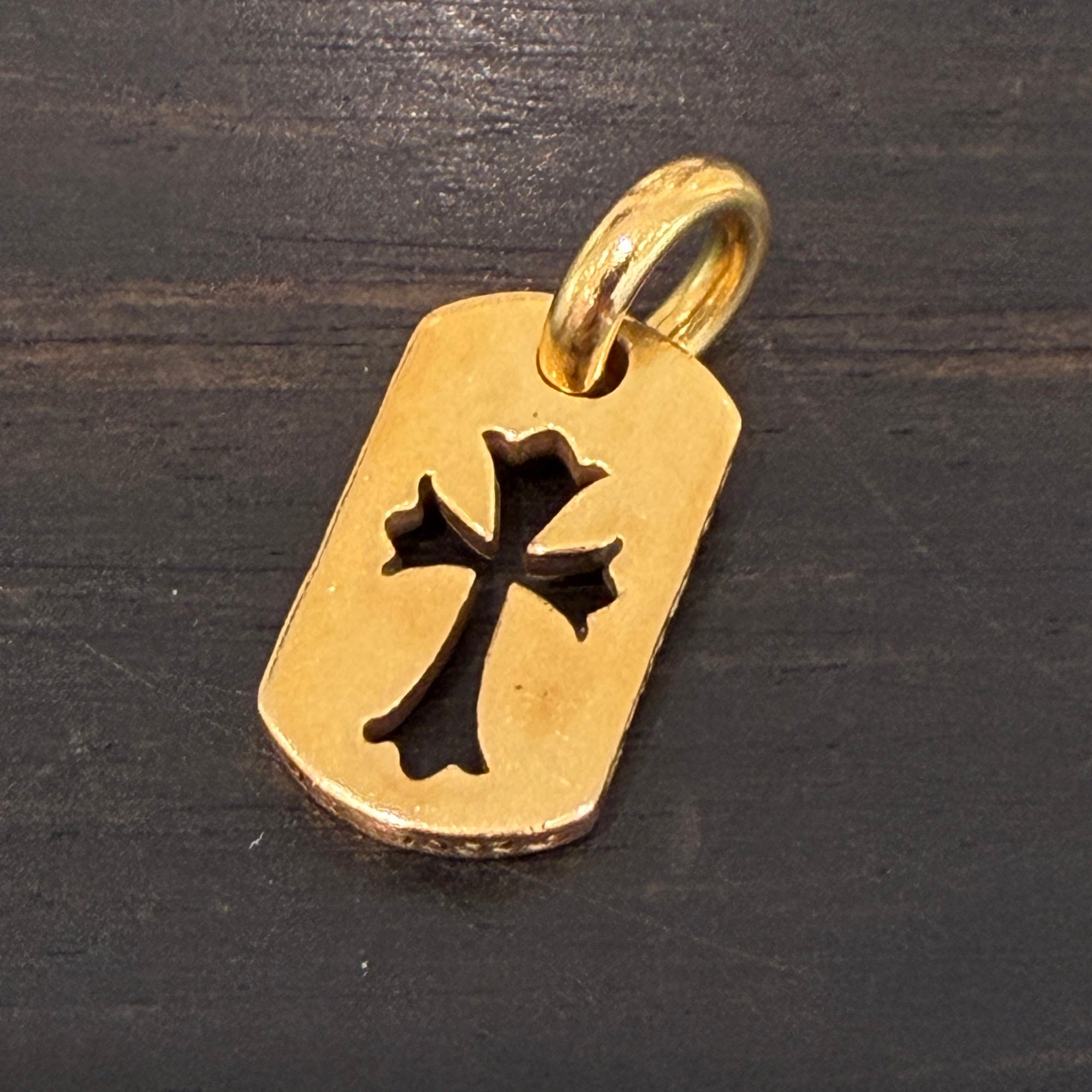 CHROME HEARTS 22K Tiny Cut Out Cross Dock Tag Charm クロムハーツ 22K タイニー カットアウトクロス ドッグタグ チャーム
