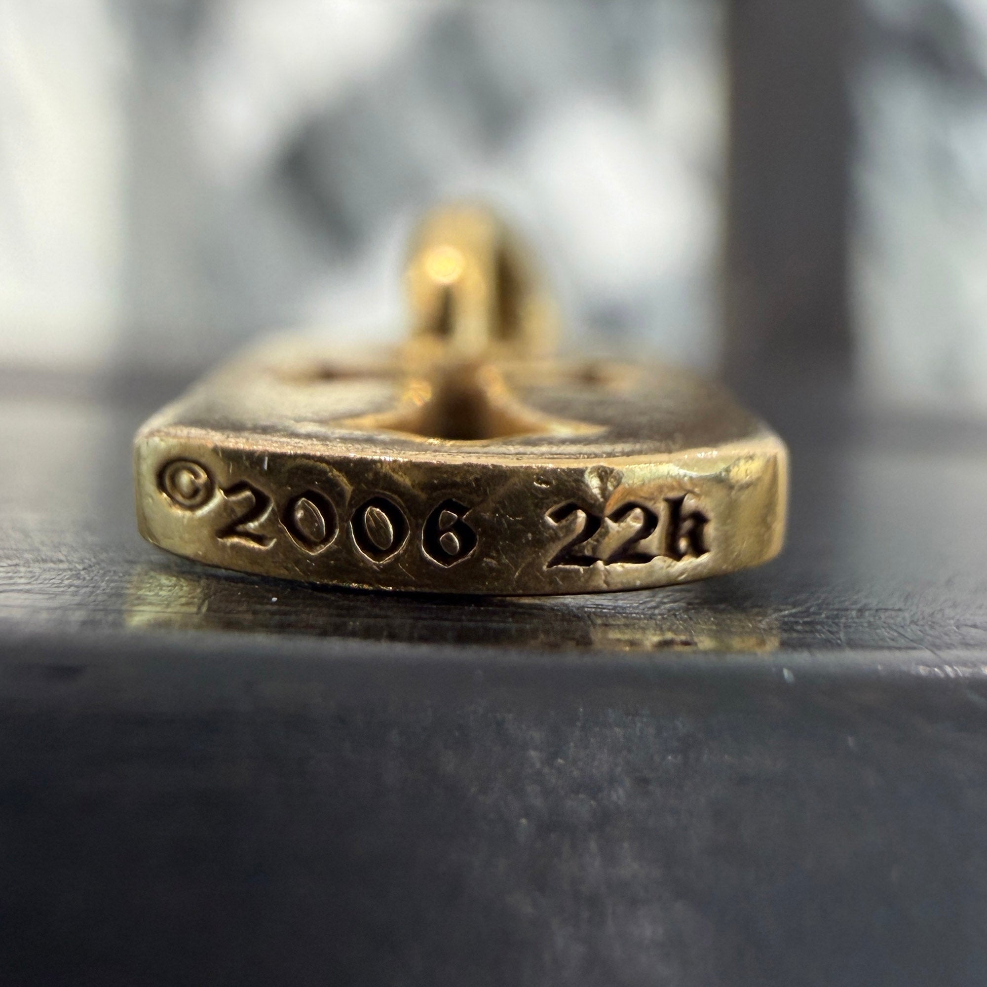 CHROME HEARTS 22K Tiny Cut Out Cross Dock Tag Charm クロムハーツ 22K タイニー カットアウトクロス ドッグタグ チャーム