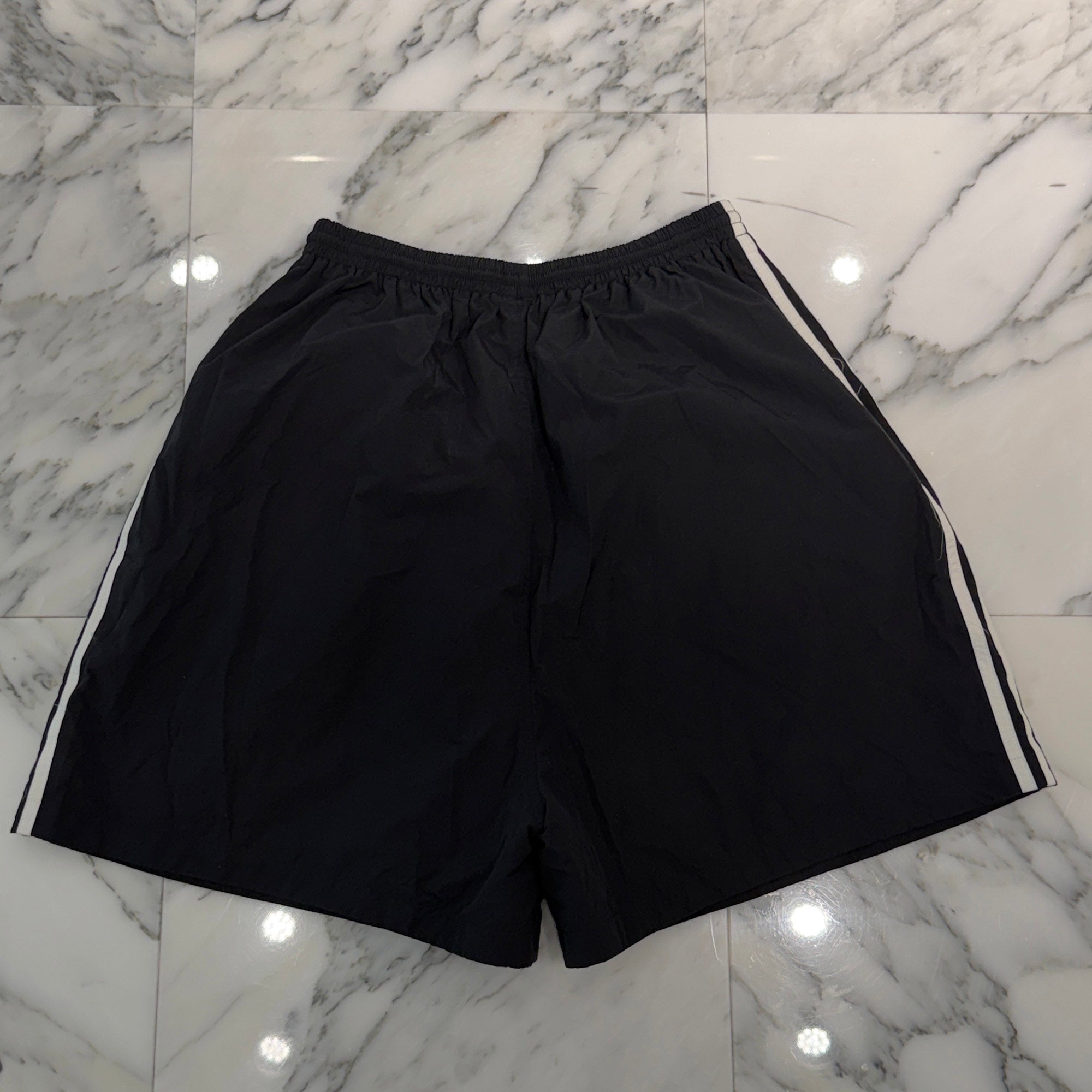 BALENCIAGA × adidas 2022AW Trefoil Logo embroidery 3 Stripe Shorts 712282 TNQ22 Size 48 バレンシアガ×アディダス トレフォイルロゴ刺繡 3ストライプ ショーツ サイズ48