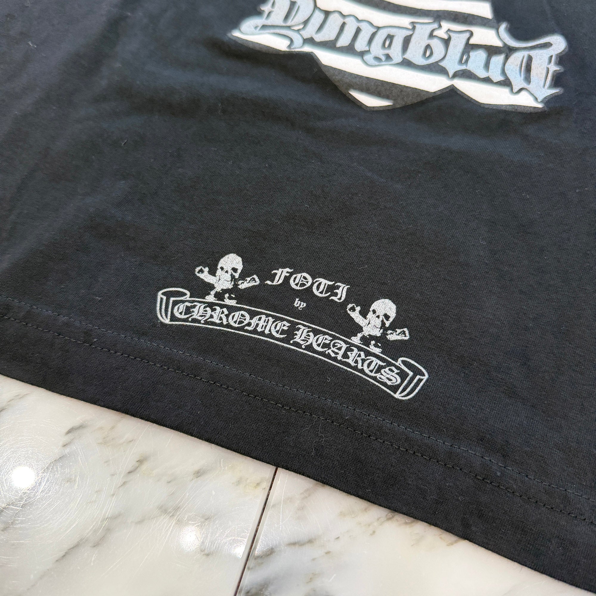 CHROME HEARTS FOTI × Yung Blud × Aerosmith Mahalia Back Cross Logo Tee Size M クロムハーツ フォティ× ヤングブラッド ×エアロスミス マハリア バック クロス ロゴ Tシャツ サイズM