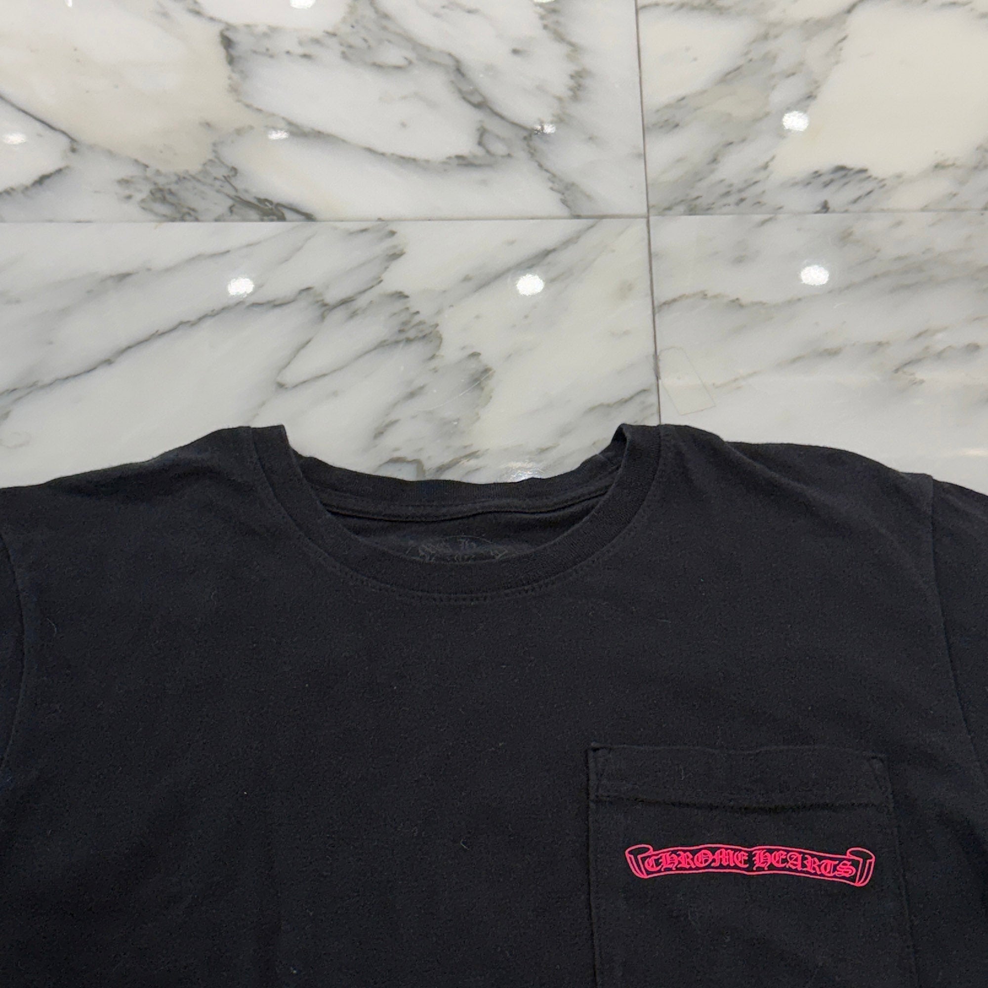 CHROME HEARTS Pink Made in Hollywood Vertical Logo Tee Size S クロムハーツ ピンク メイドインハリウッド ヴァーティカルロゴ Tシャツ サイズS