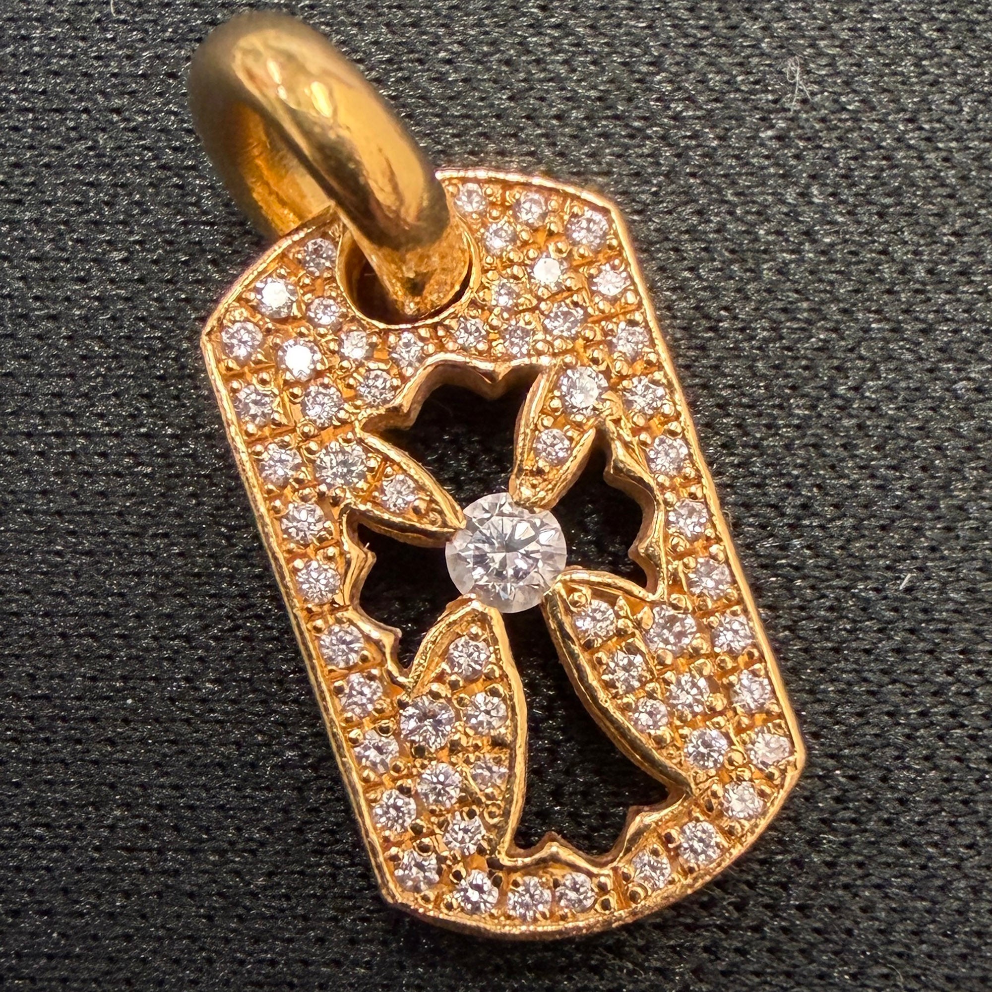CHROME HEARTS 22K Tiny Cut Out Cross Dock Tag Pendant Charm Pave Diamond クロムハーツ 22K タイニー カットアウトクロス ドッグタグ ペンダントチャーム パヴェダイヤモンド