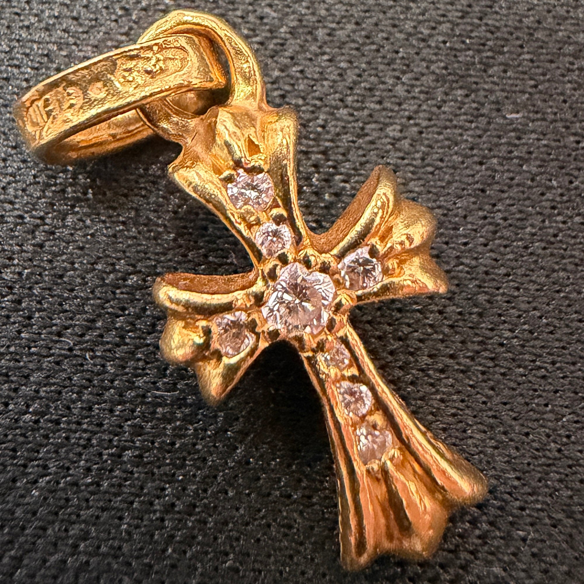 CHROME HEARTS 22K CH Cross Baby Fat Charm Pave Diamond クロム