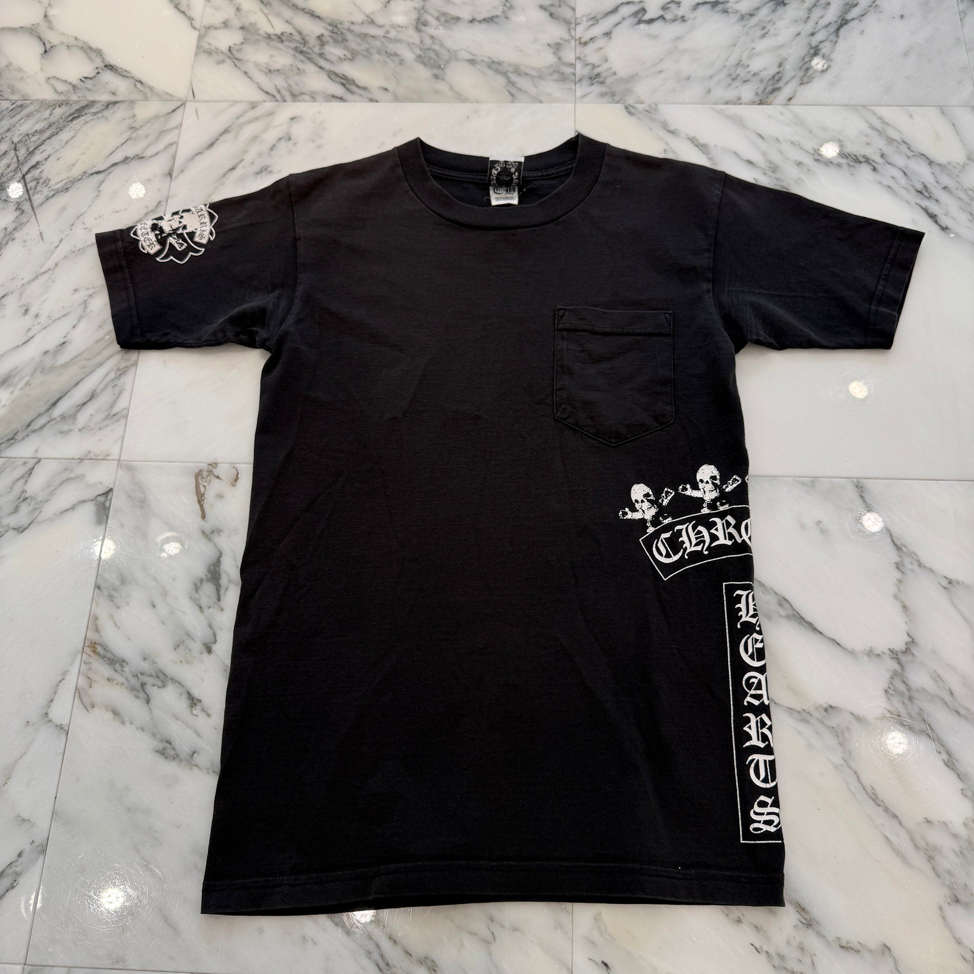 CHROME HEARTS FOTI Harris Teeter Print T Bar Logo Tee Size S クロムハーツ フォティ・ハリスティーター プリント Tバ－ ロゴTシャツ サイズS