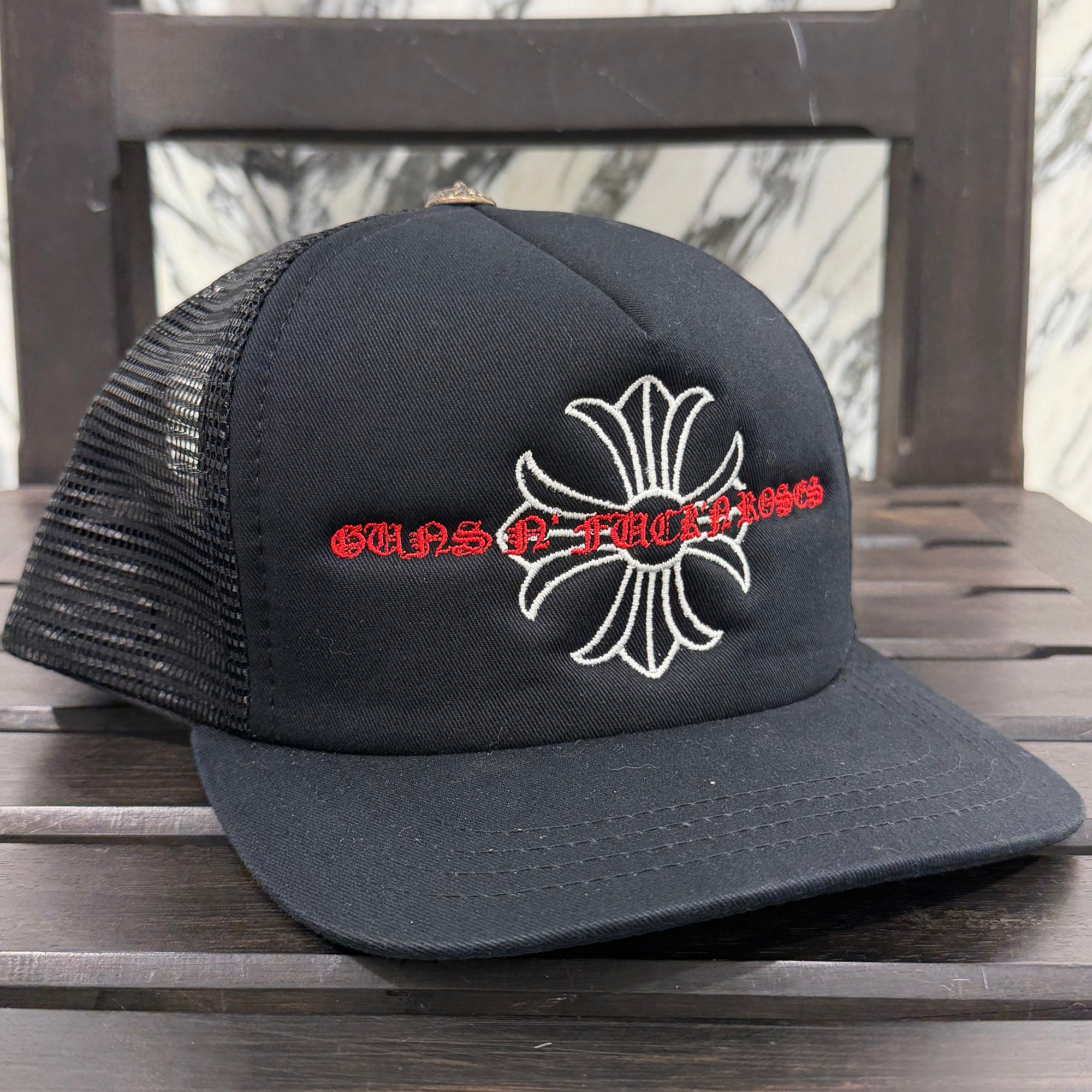 CHROME HEARTS × Guns N' Roses CH Plus Embroidery Tracker Cap Size ONE SIZE (53-60) クロムハーツ×ガンズ・アンド・ローゼズ CHプラス刺繍 トラッカーキャップ サイズONE SIZE (53-60)