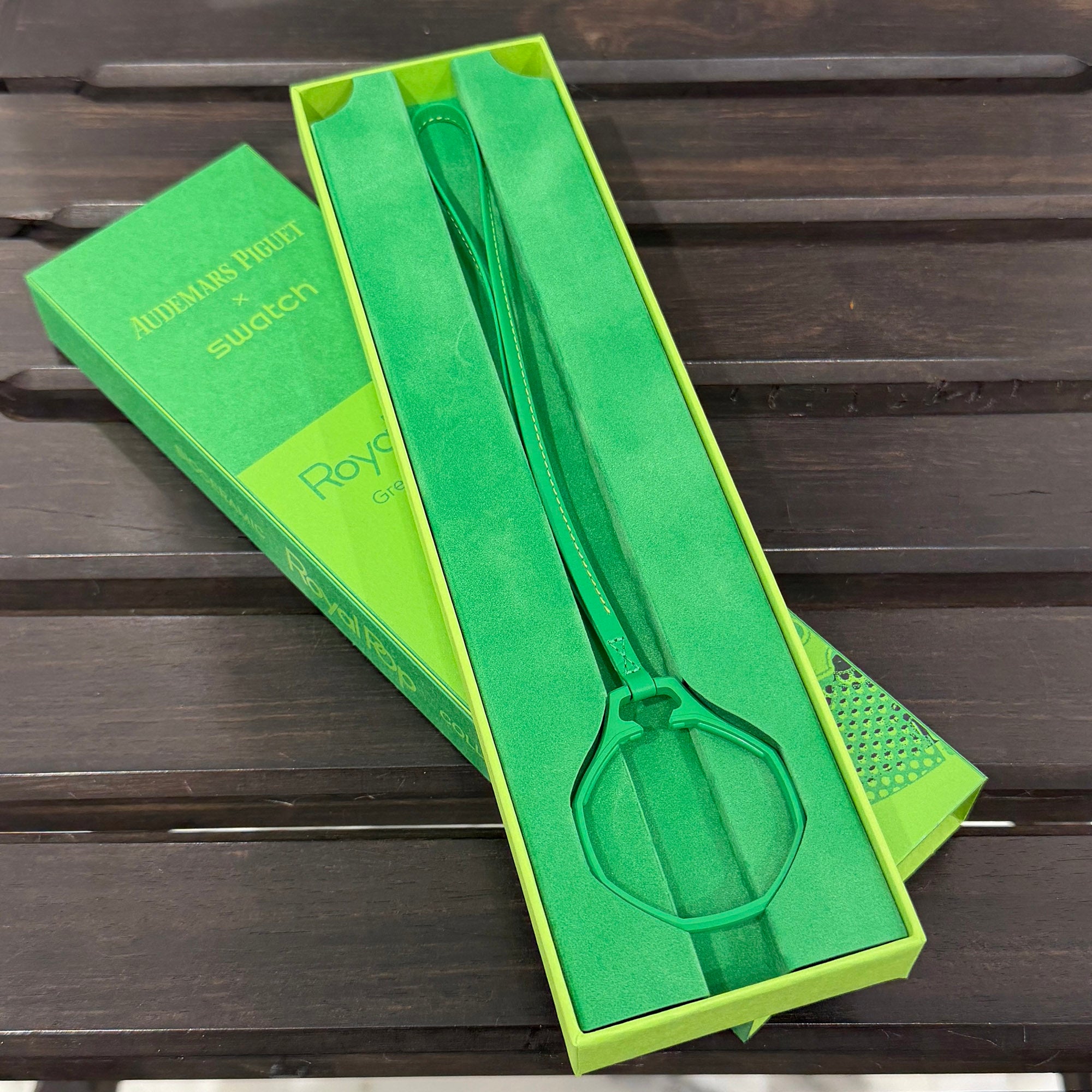 AUDEMARS PIGUET × SWATCH Royal Pop "GREEN EIGHT" SSX03G100N オーデマ ピゲ×スウォッチ ロイヤル ポップ "グリーン エイト"