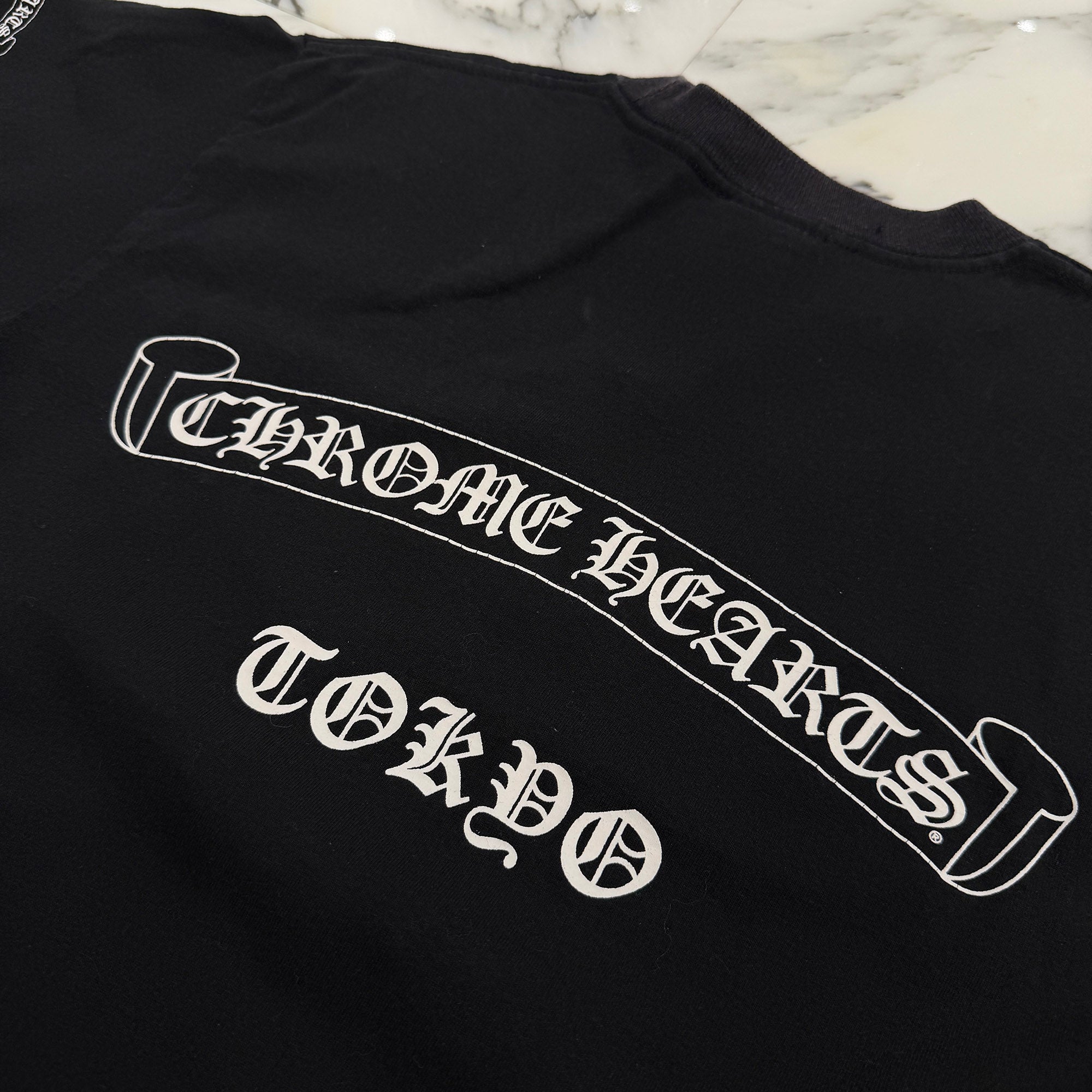 CHROME HEARTS Tokyo Limited Back Sroll Logo Tee Size M クロムハーツ 東京限定 バックスクロールロゴ Tシャツ サイズM